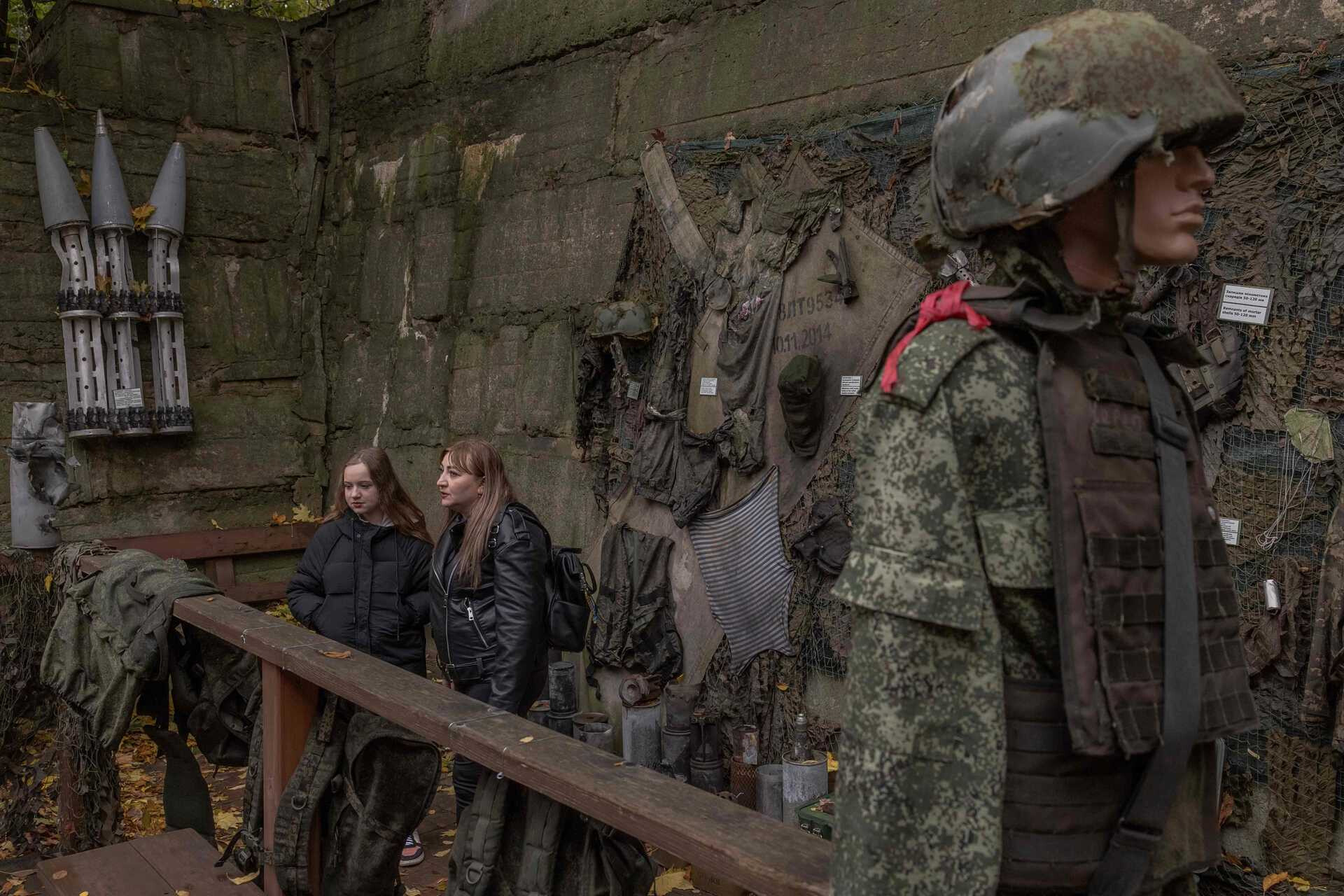 Ein privates russisches Militärunternehmen heuert Frauen an, um in der Ukraine zu kämpfen
