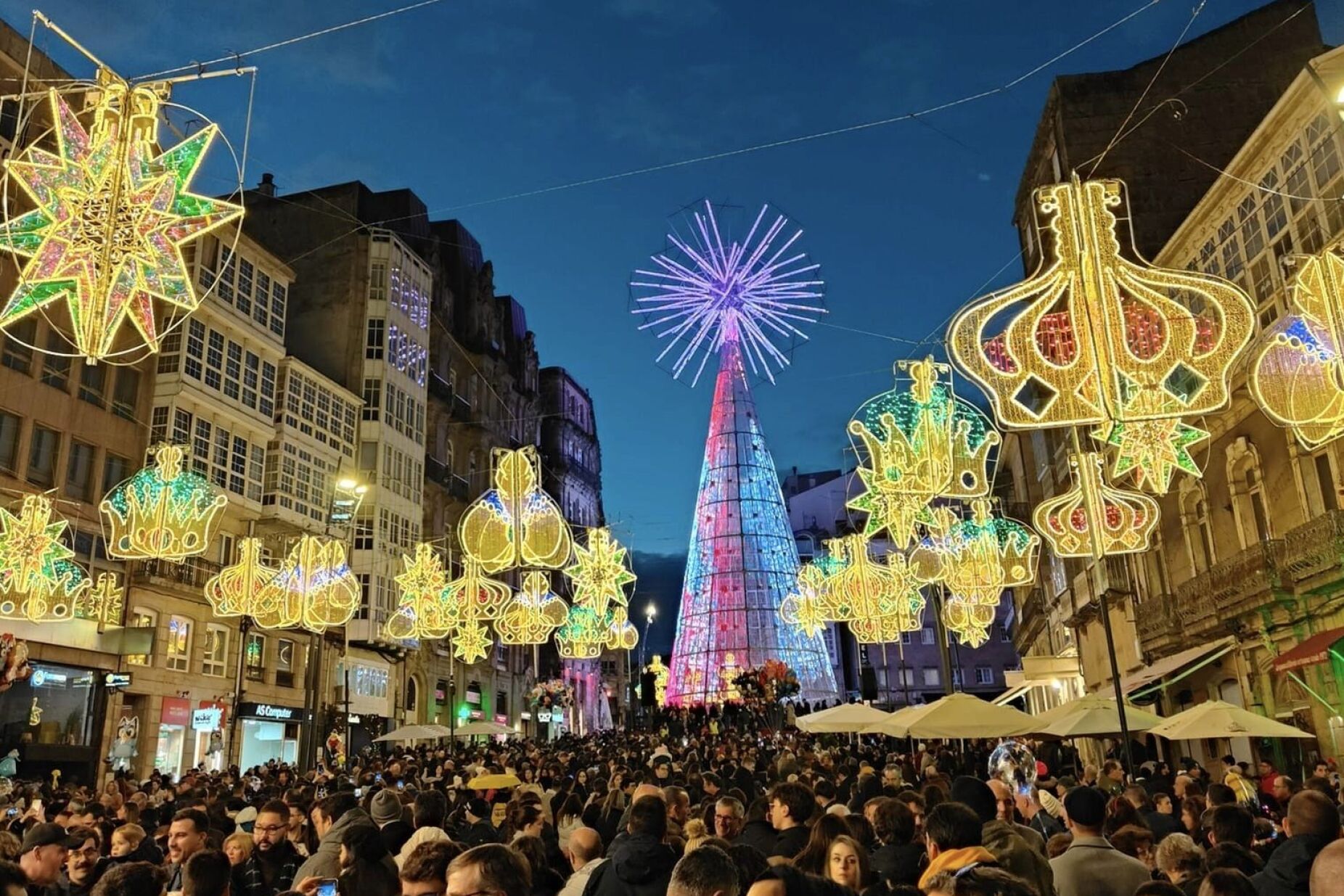 Milhares de portugueses invadem Vigo para ver atrações de Natal