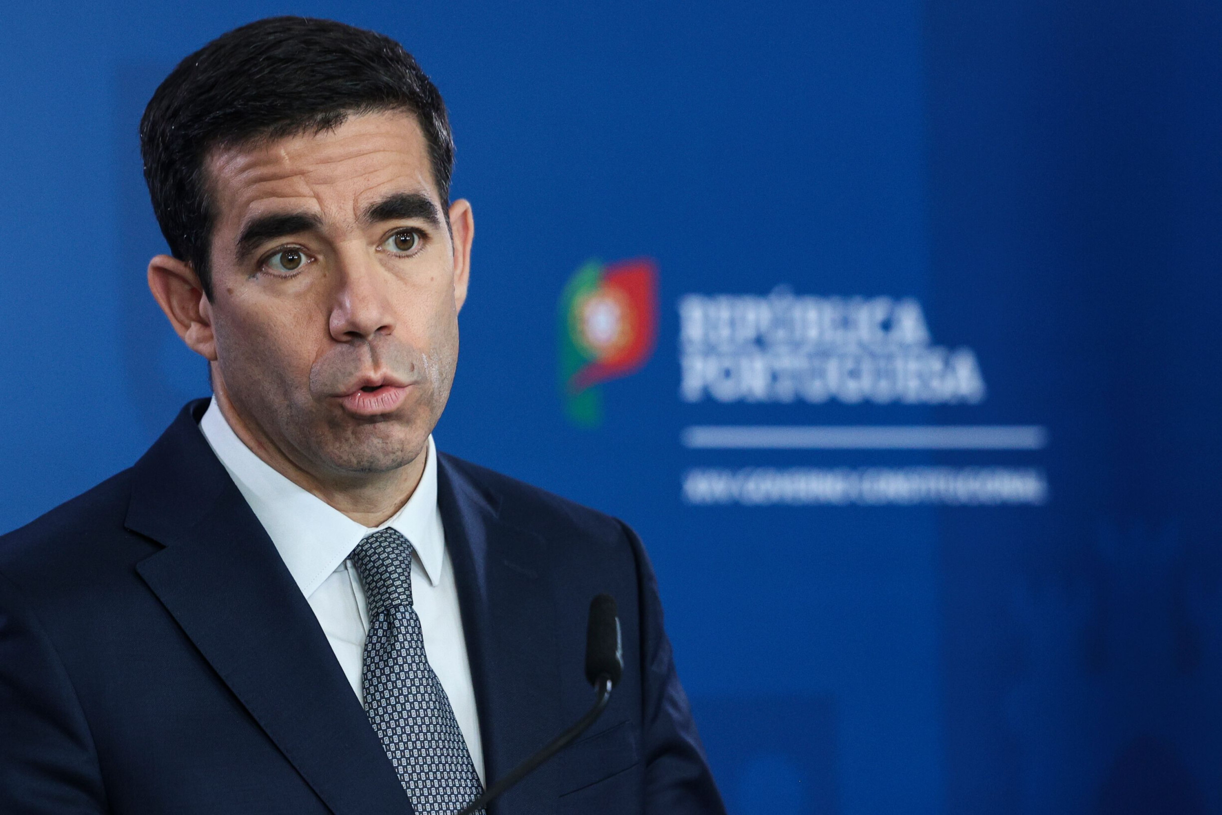 Minister's False Claim: Obstetric Emergencies in Setúbal Peninsula Were Indeed Closed in July