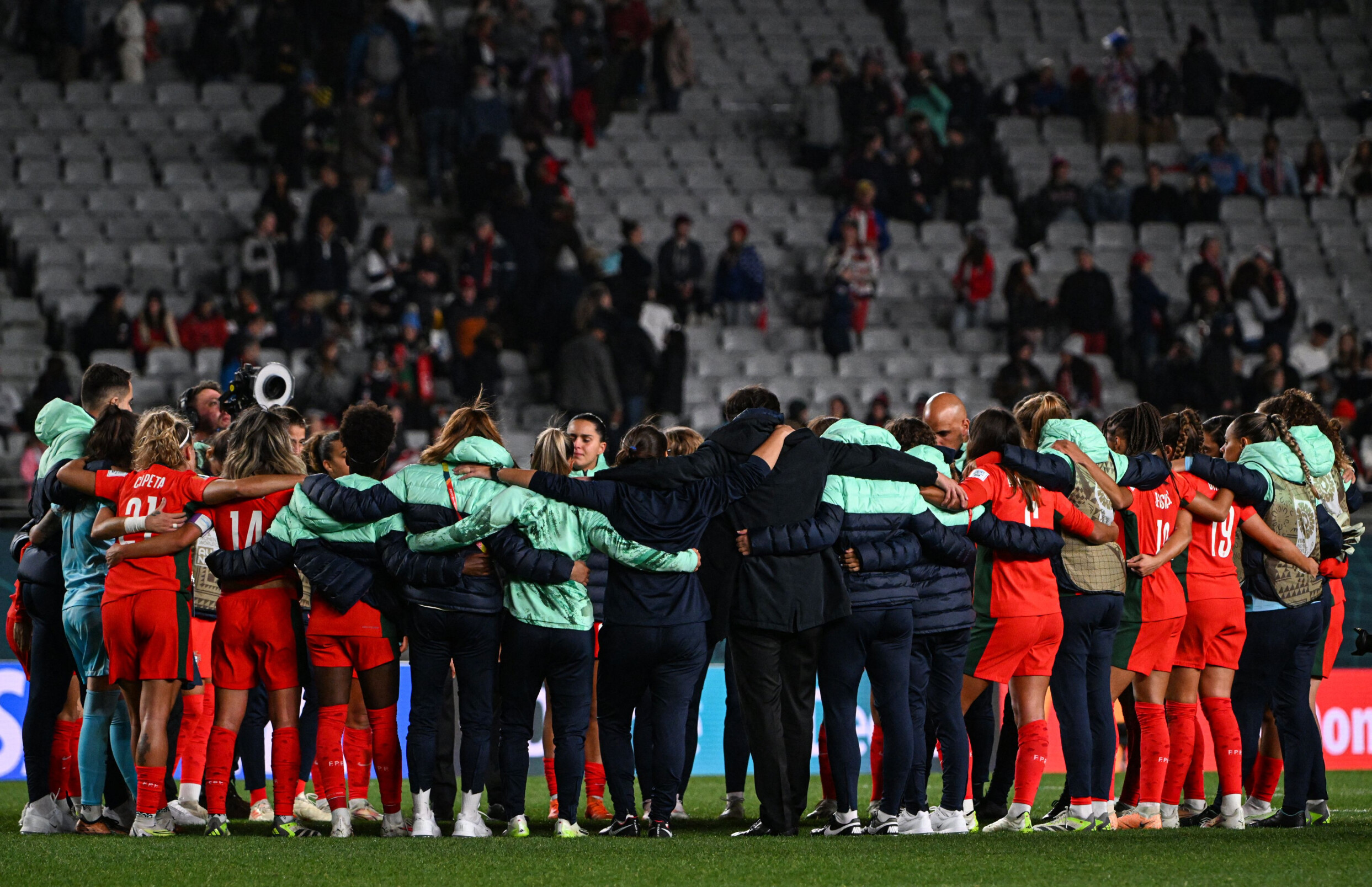 António Costa felicita Portugal por três jogos de alto nível no