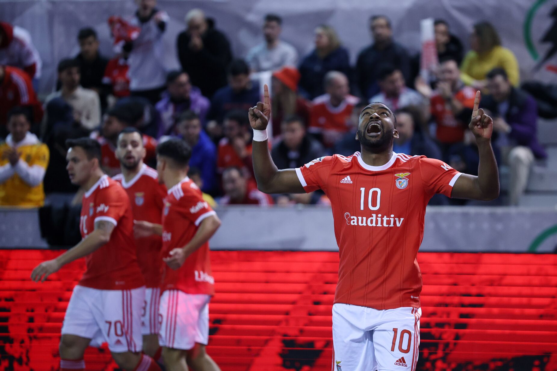 Benfica vence dérbi e fica com o bronze na Champions de futsal