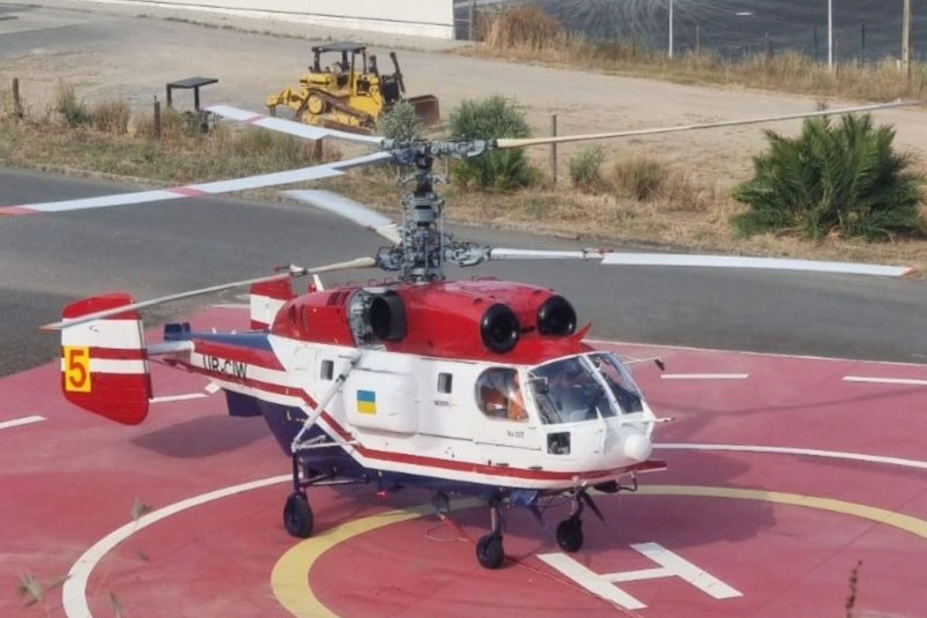 Helicopter combating rural fires