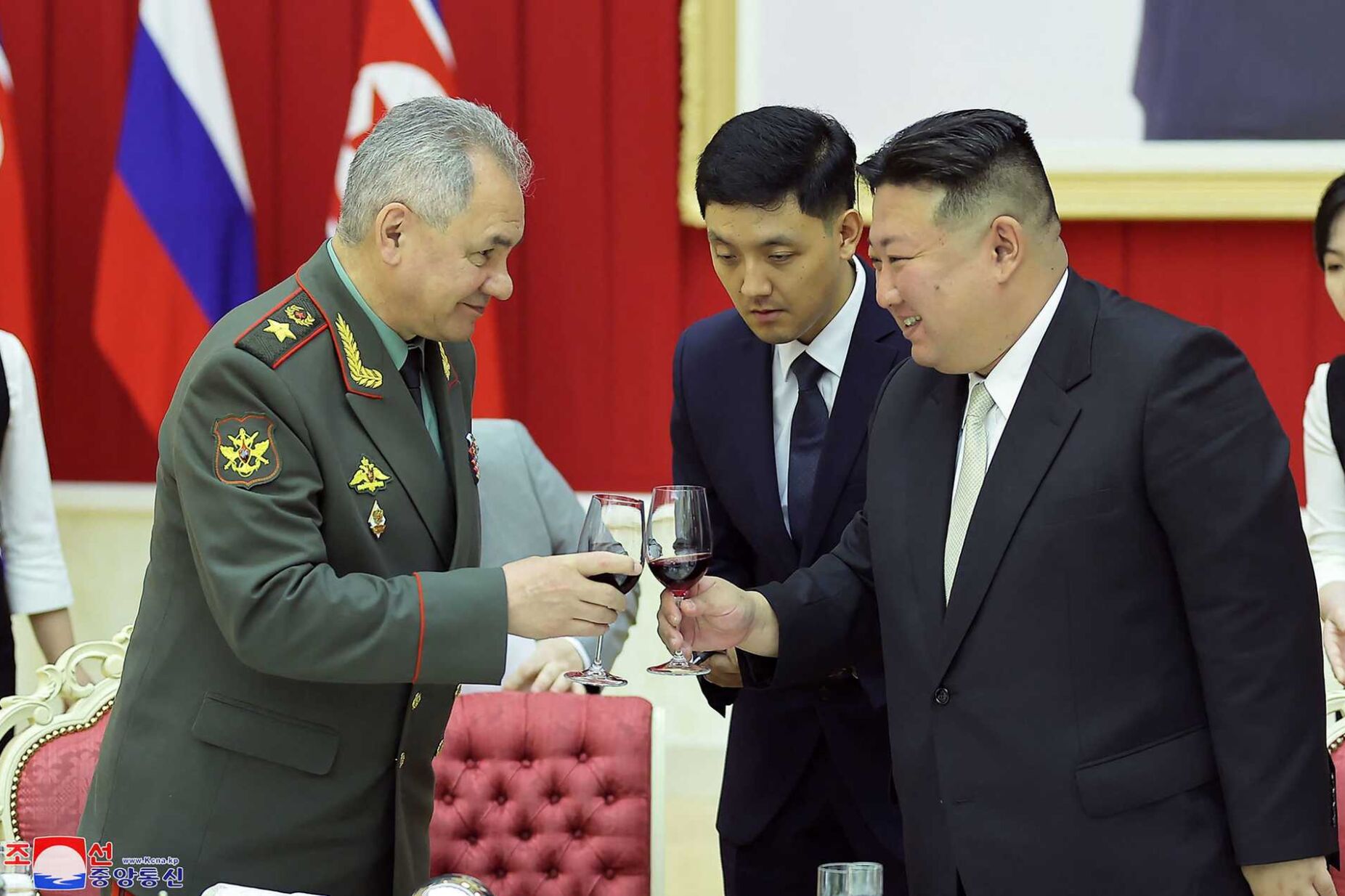 EUA afirmam que Rússia está a comprar armas à Coreia do Norte