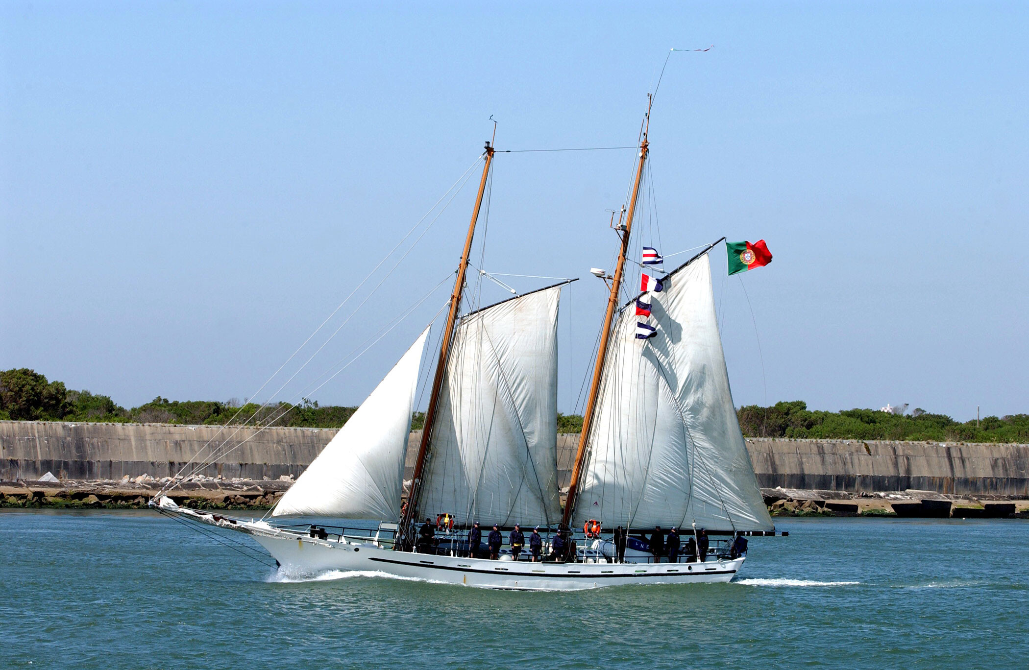 Mystery of the Sinking: Portuguese Navy Sailboat Capsizes at Lisbon Naval Base