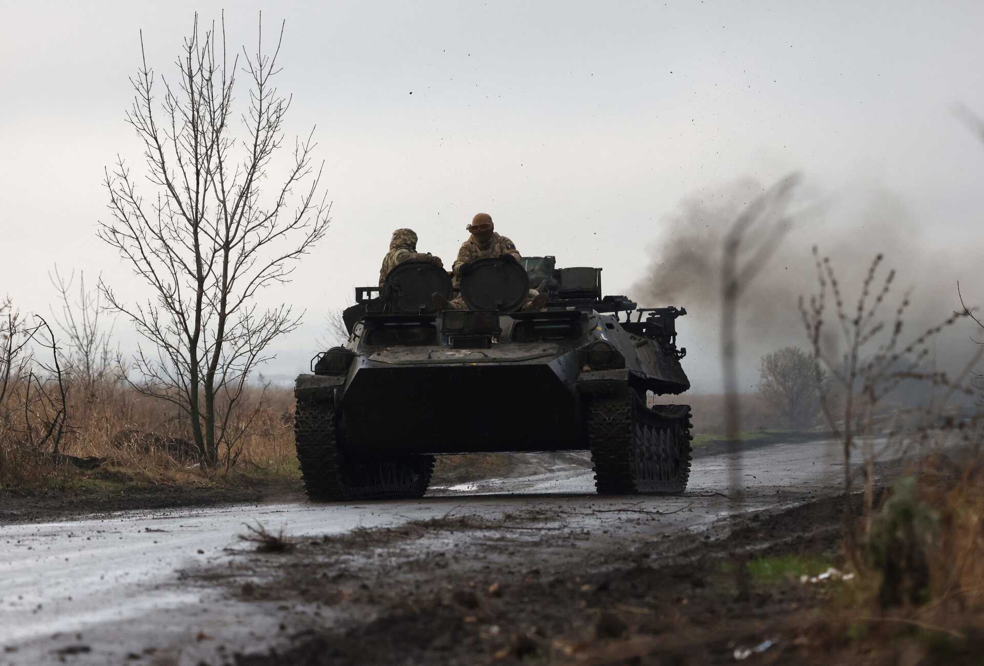 Los ucranianos obligan a los rusos a retirarse de tres a ocho kilómetros hacia la margen izquierda del Dniéper.