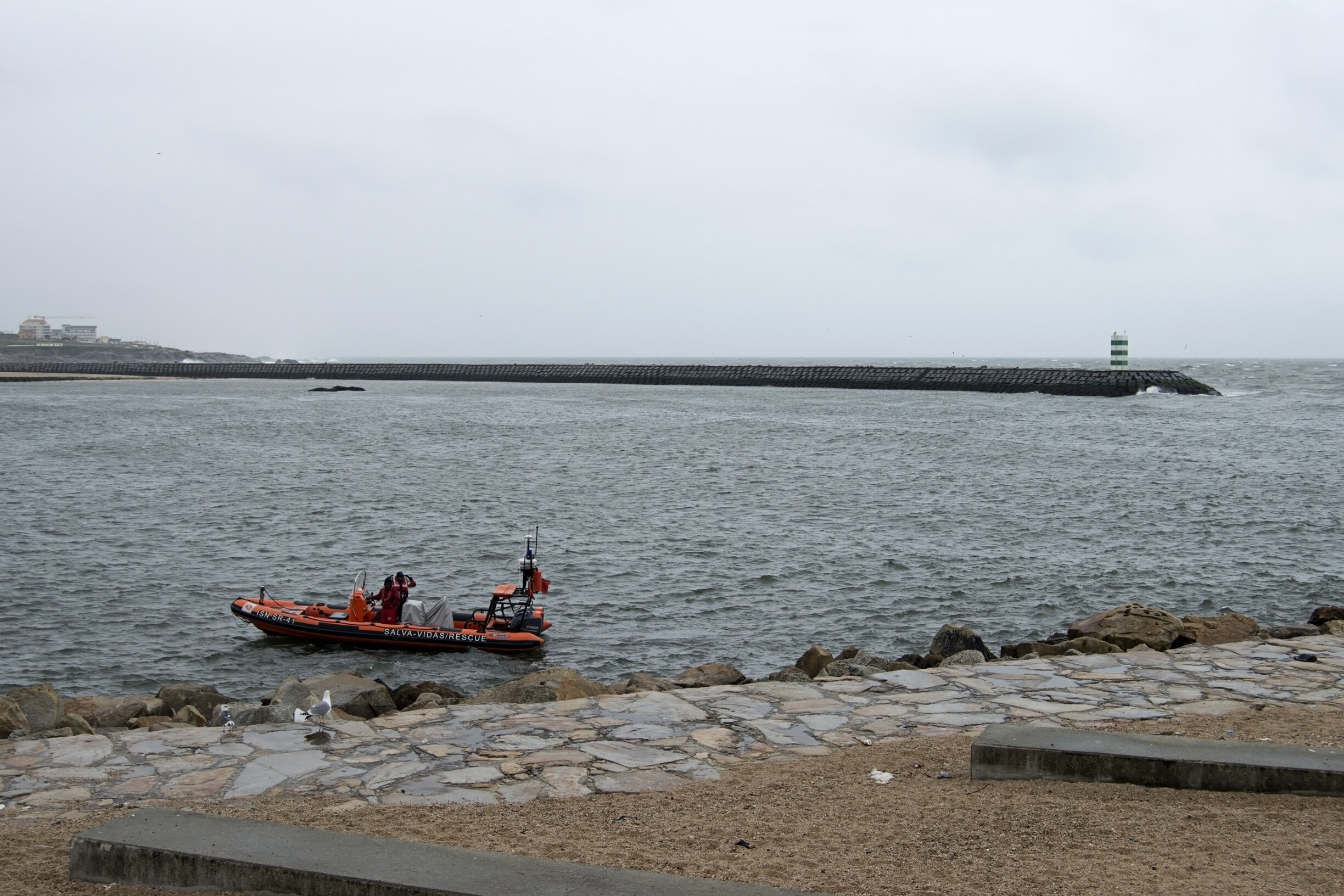 Search Resumes for Missing Italian Man in Porto's Douro River