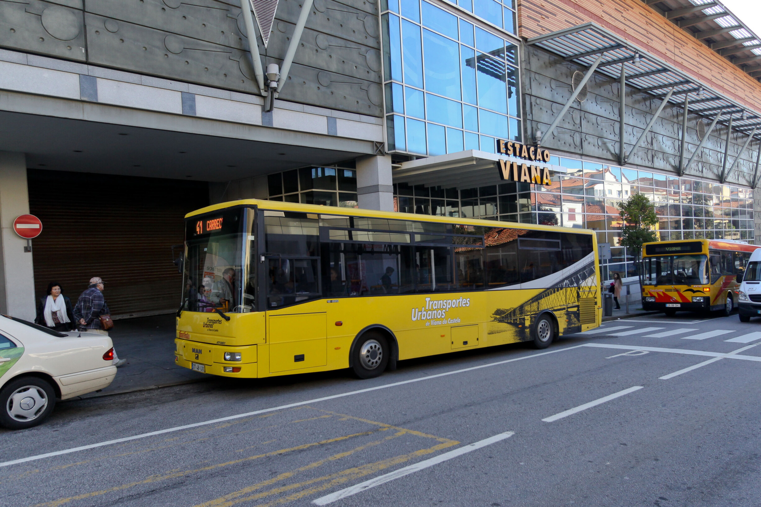 AMP Disponível Para Criar Linha De Autocarros Entre Porto E Viana Do ...