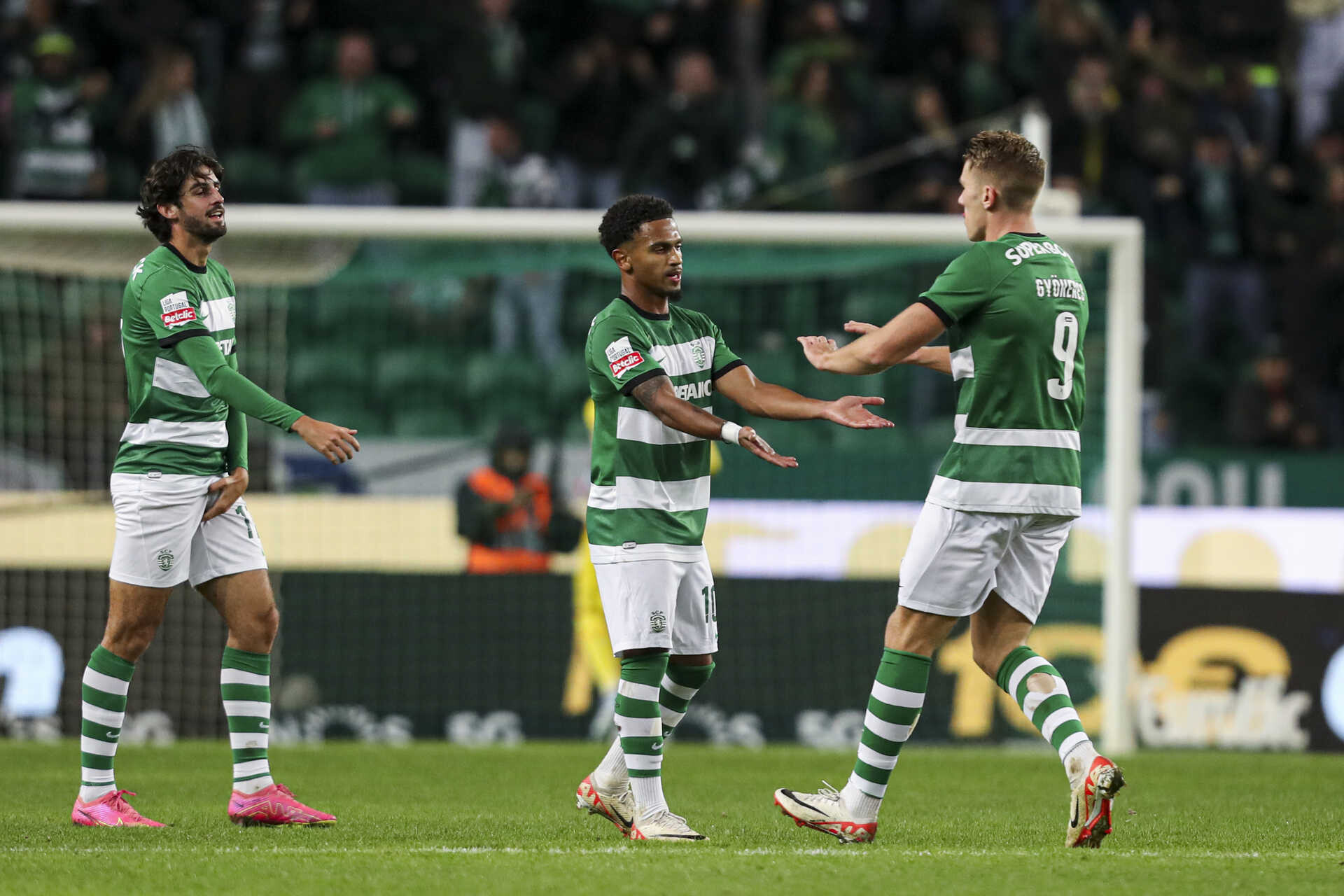 Edwards ainda fez magia, mas Sporting não evita 'tubarão' da Champions