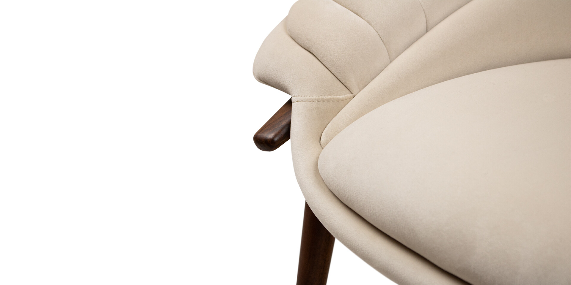 PHU CAU ARMCHAIR Detail View ALMA de LUCE