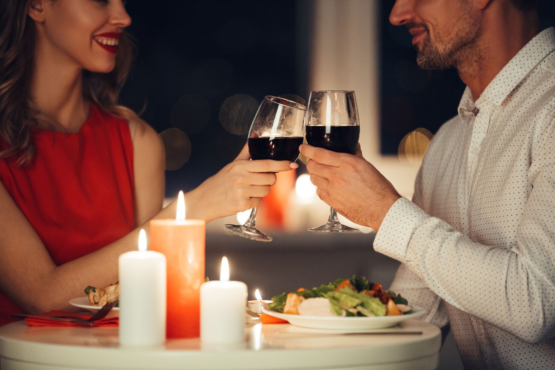 Vai a um date? 7 dicas de cuidado pessoal que deve seguir
