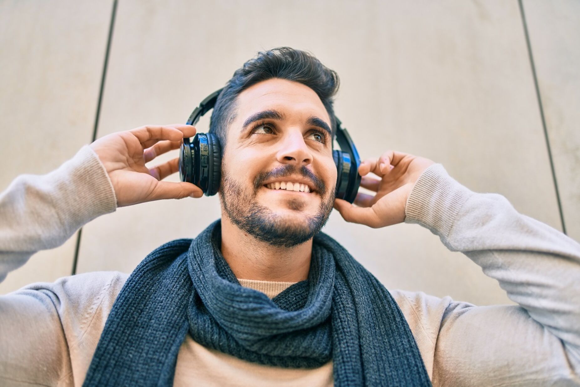 Tem uma m&uacute;sica que n&atilde;o lhe sai da cabe&ccedil;a? H&aacute; uma explica&ccedil;&atilde;o cient&iacute;fica