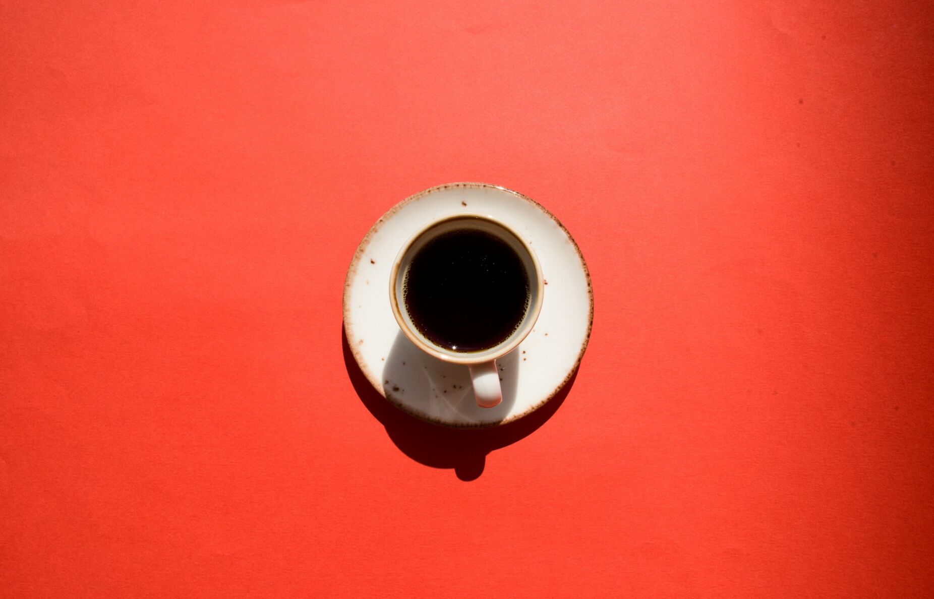Caf&eacute; quente ou frio? Saiba qual &eacute; o mais saud&aacute;vel