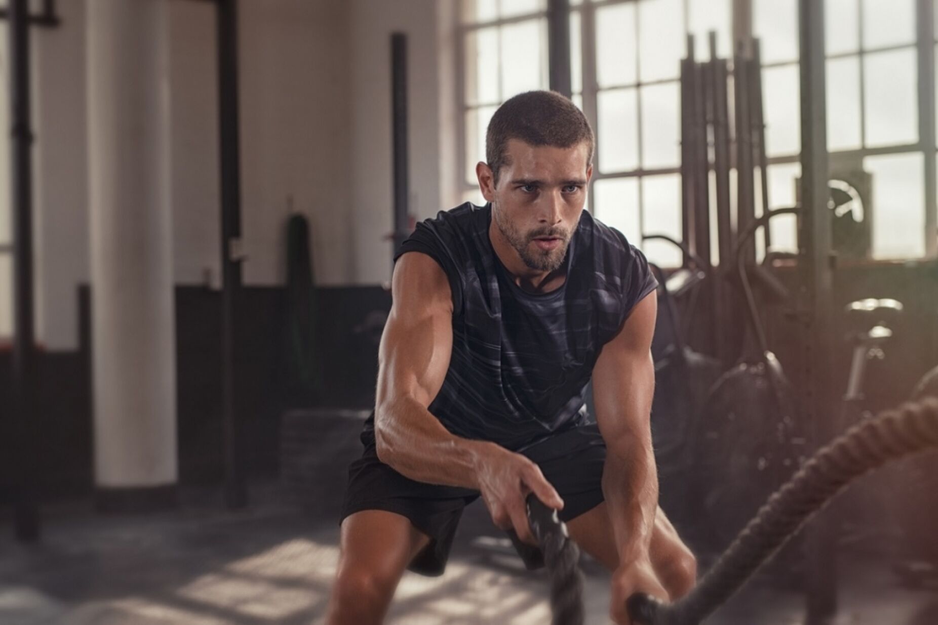Comece a mudar o corpo a treinar em casa - Men's Health