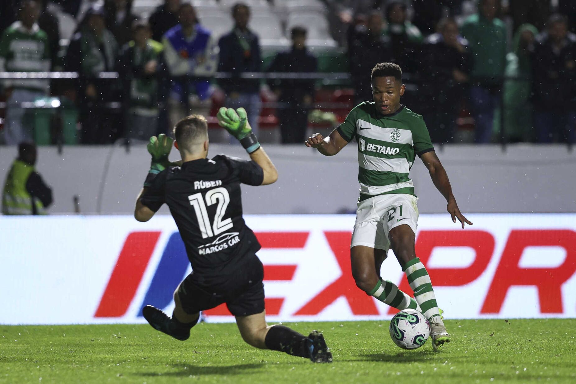 Diomande e Geny Catamo falham cinco jogos do Sporting, a começar