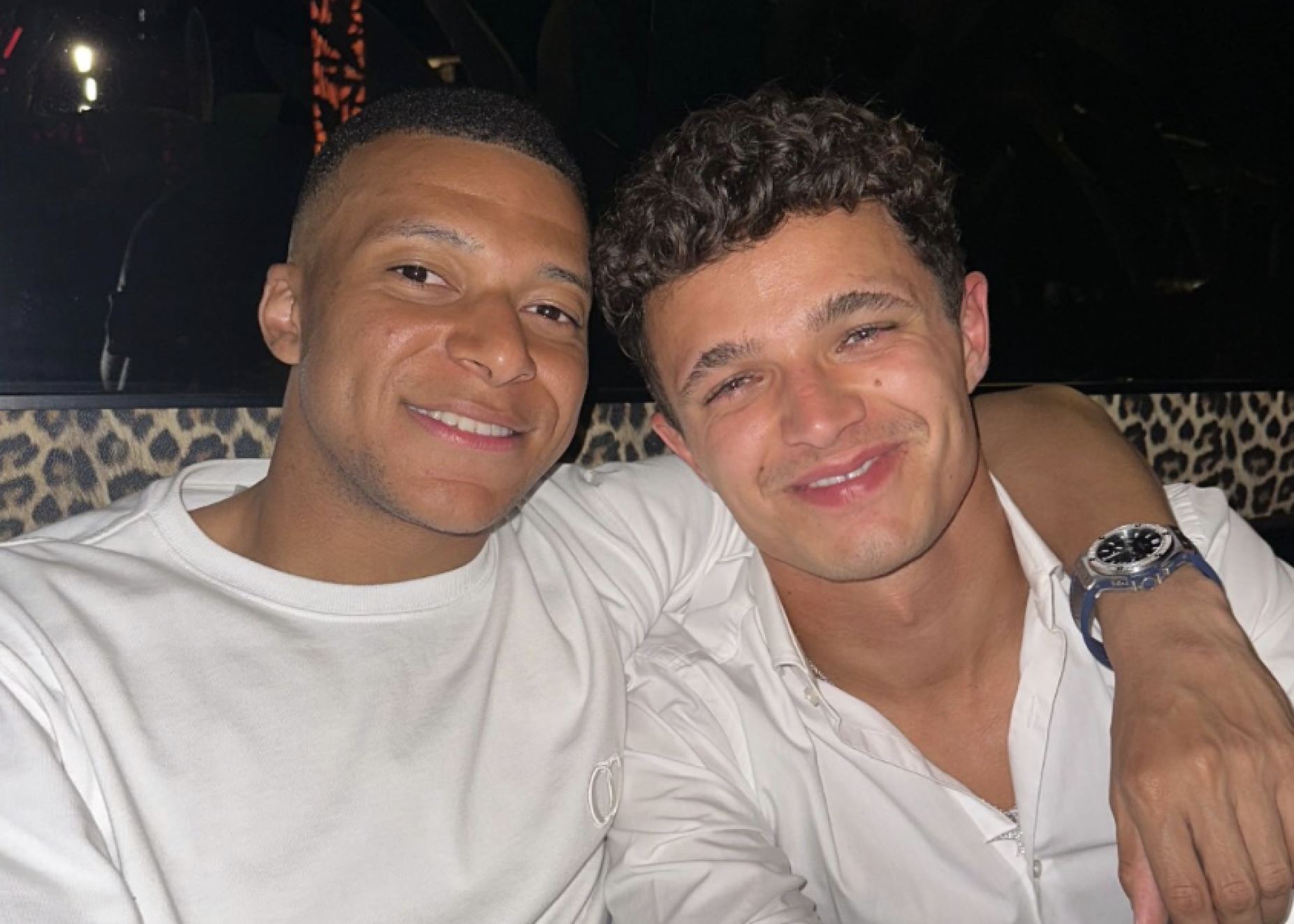 Mbappé, Jimmy Butler e Magui Corceiro "apanhados" nos festejos de Lando Norris