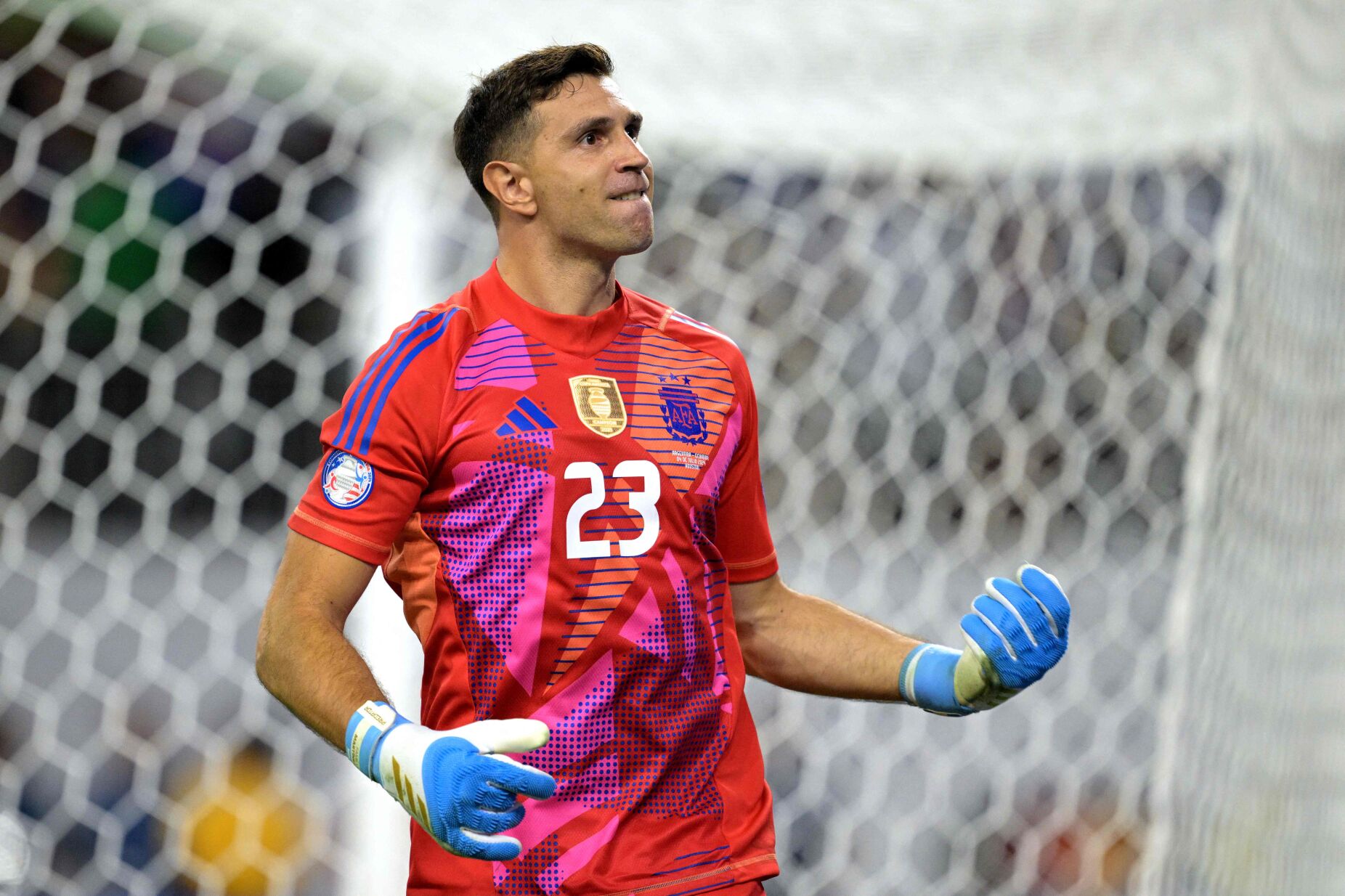 Copa América: Emiliano Martínez de novo herói e Argentina nas "meias"