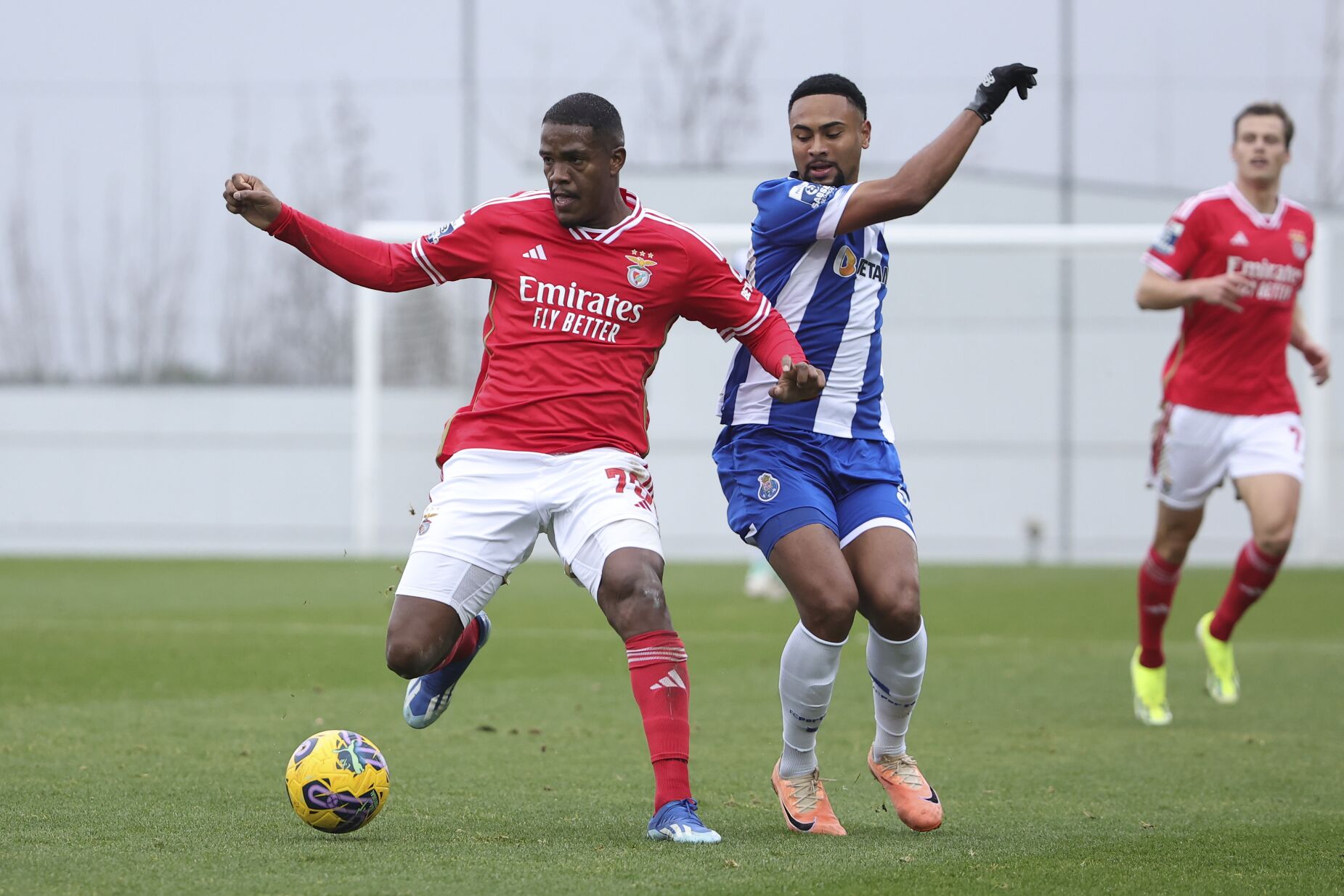 Gustavo Marques de saída do Benfica B: destino é o Brasil