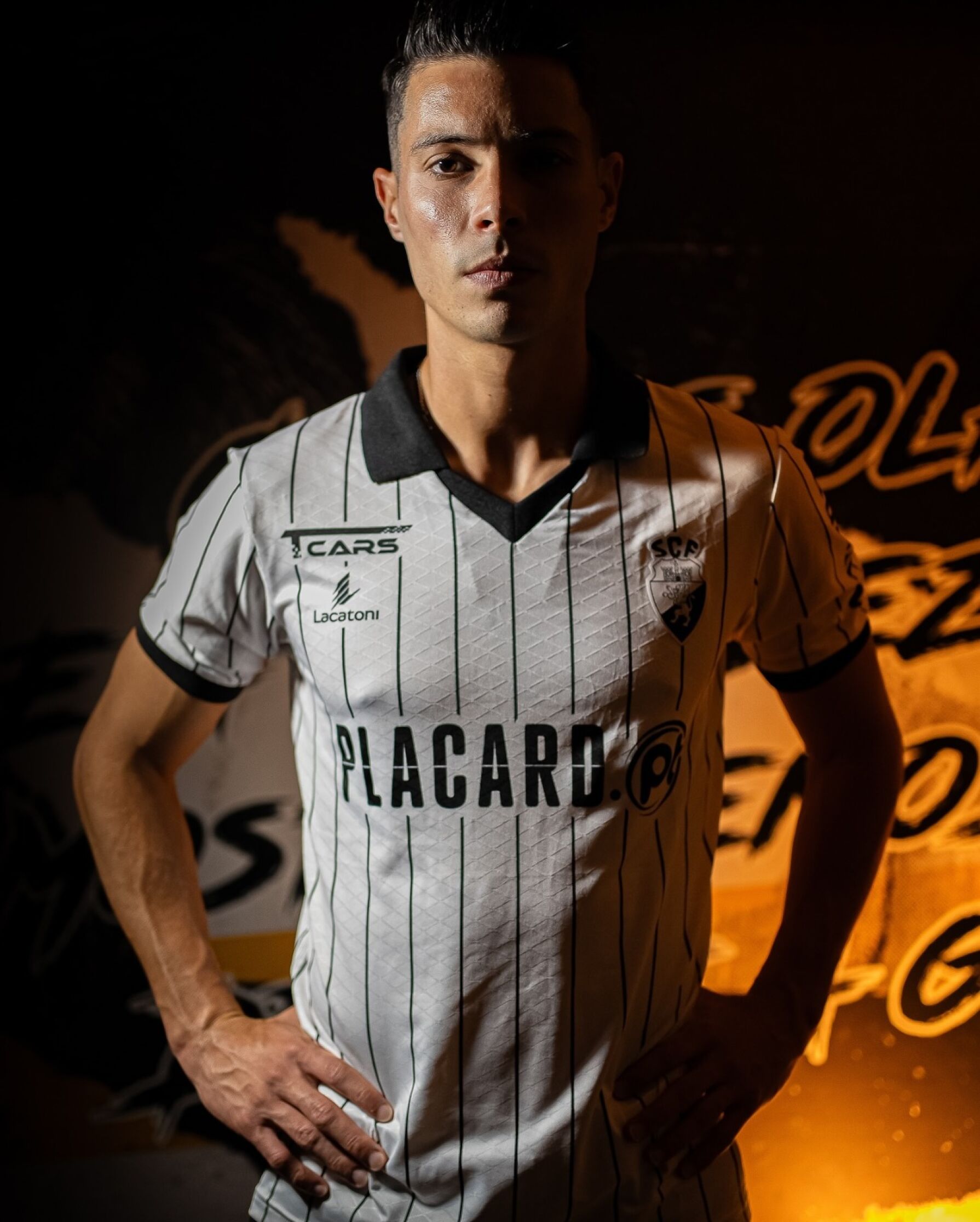 Filipe Soares reforça meio-campo do Farense