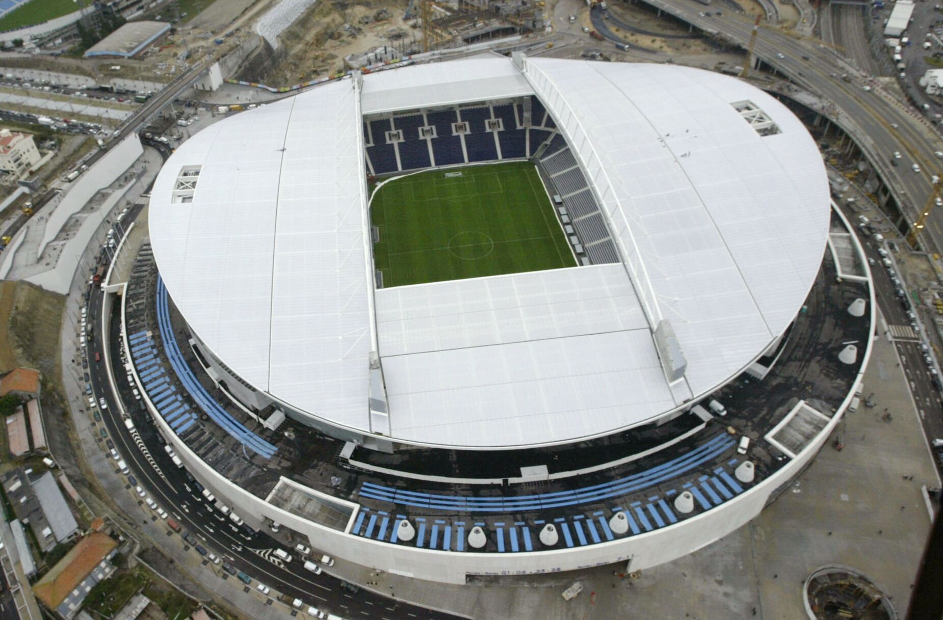 Naming e bilhética do Dragão geridos por nova empresa do FC Porto
