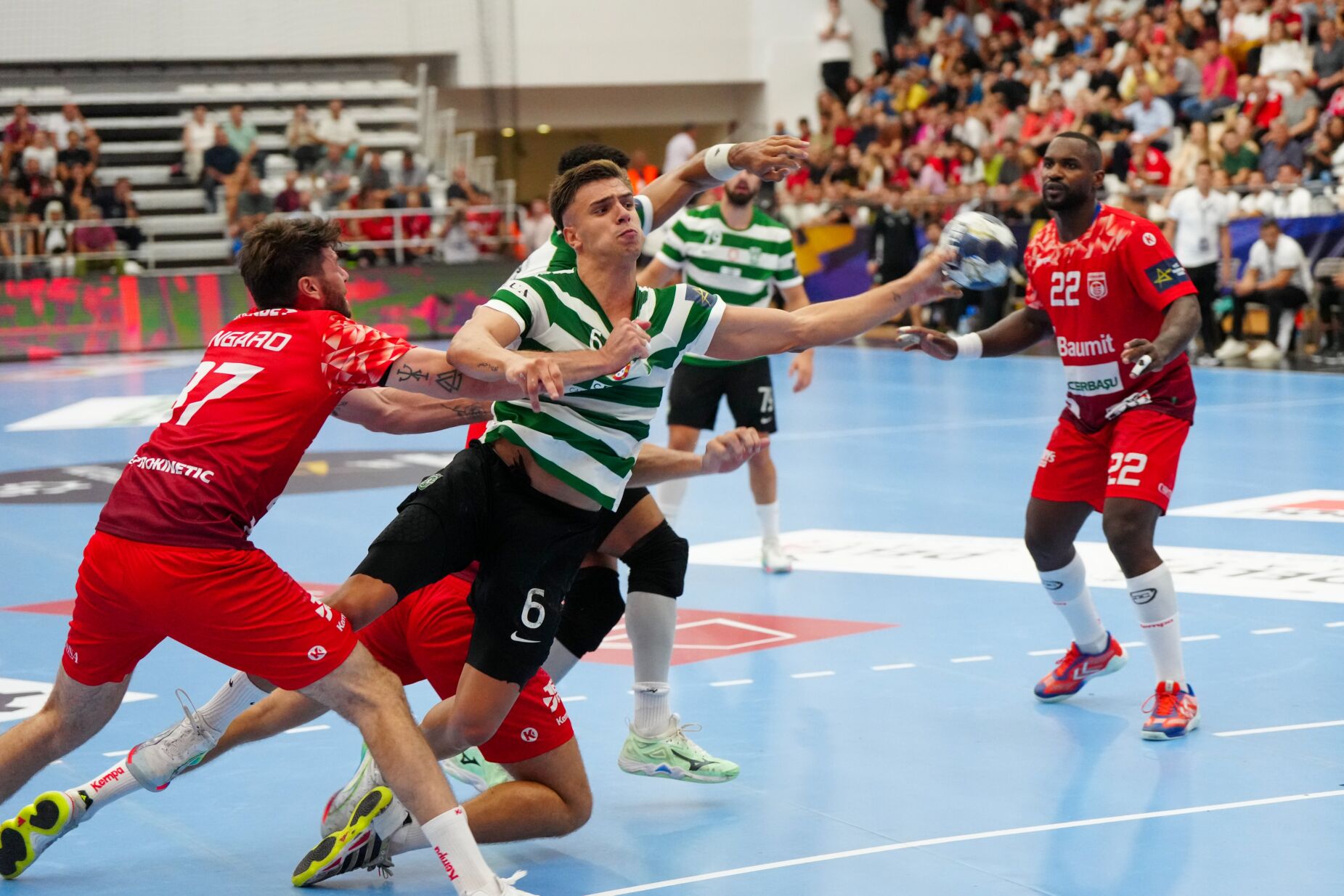 Sporting arranca Liga dos Campeões de andebol com triunfo em Bucareste