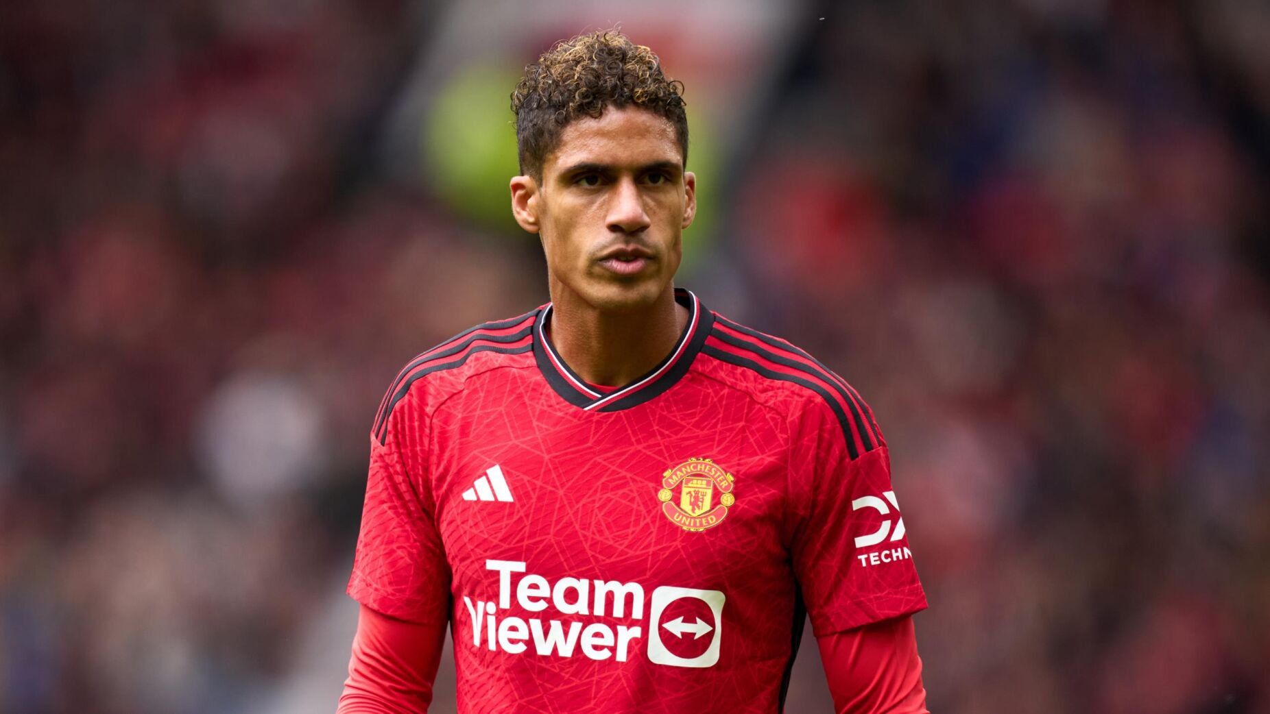Manchester United anuncia sete saídas e três propostas de renovação