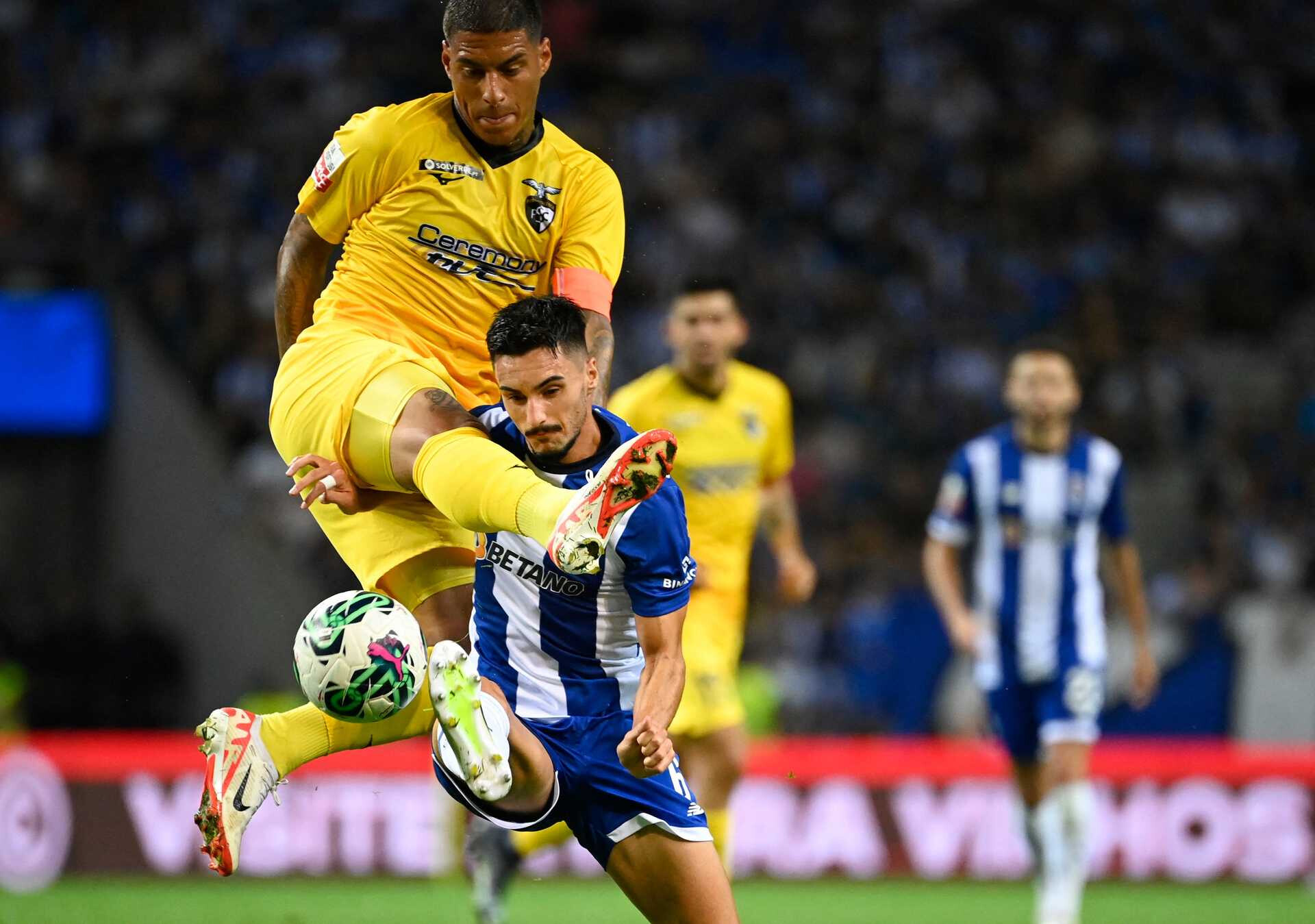 Veja como Hélio Varela fez o empate no Portimonense-Famalicão