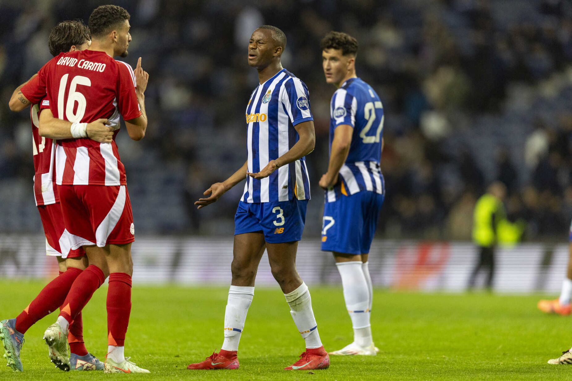 Crystal Palace tentou Tiago Djaló, mas central só pensa no FC Porto