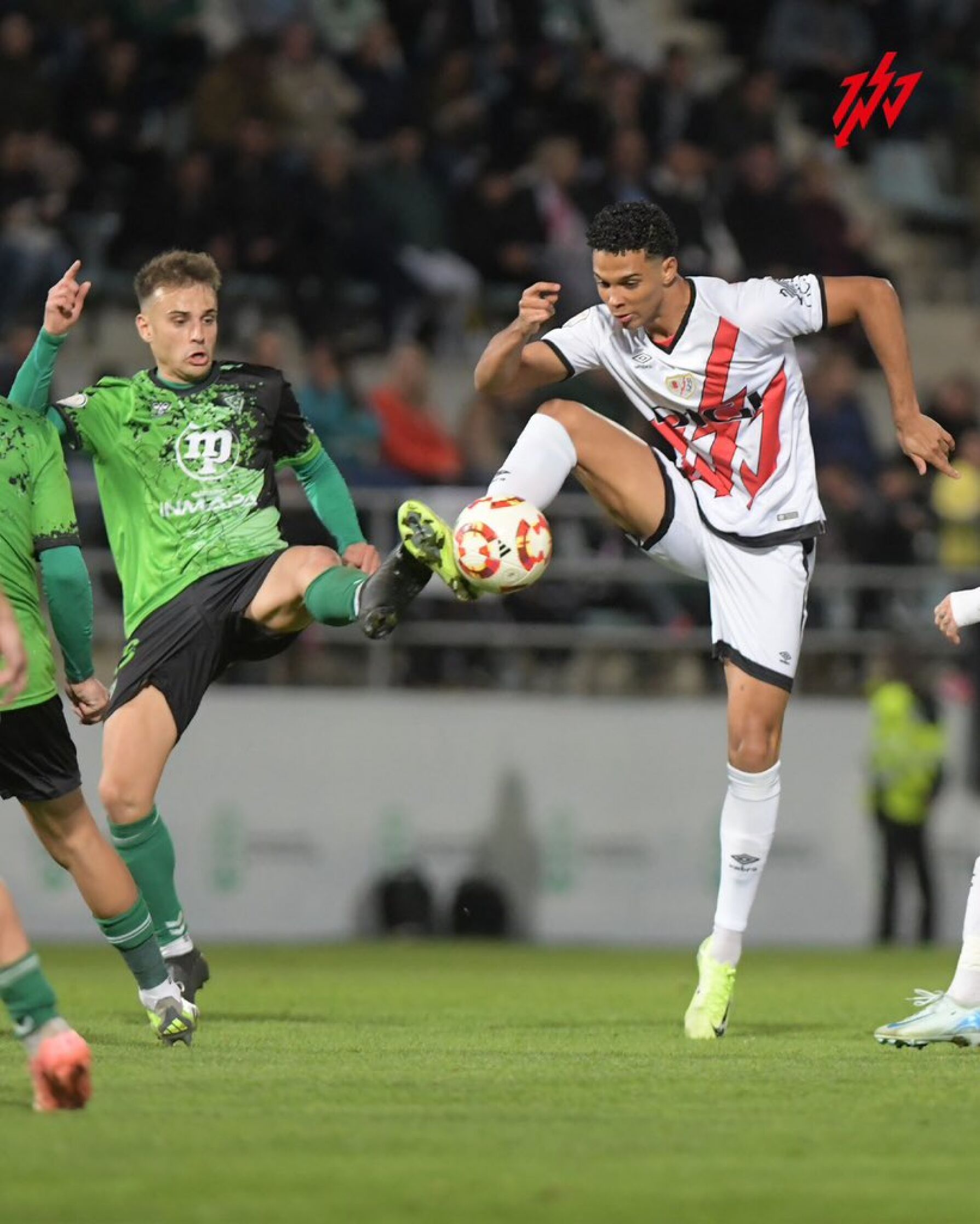 Filho de Samuel Eto'o marca na estreia como jogador profissional. Ora veja