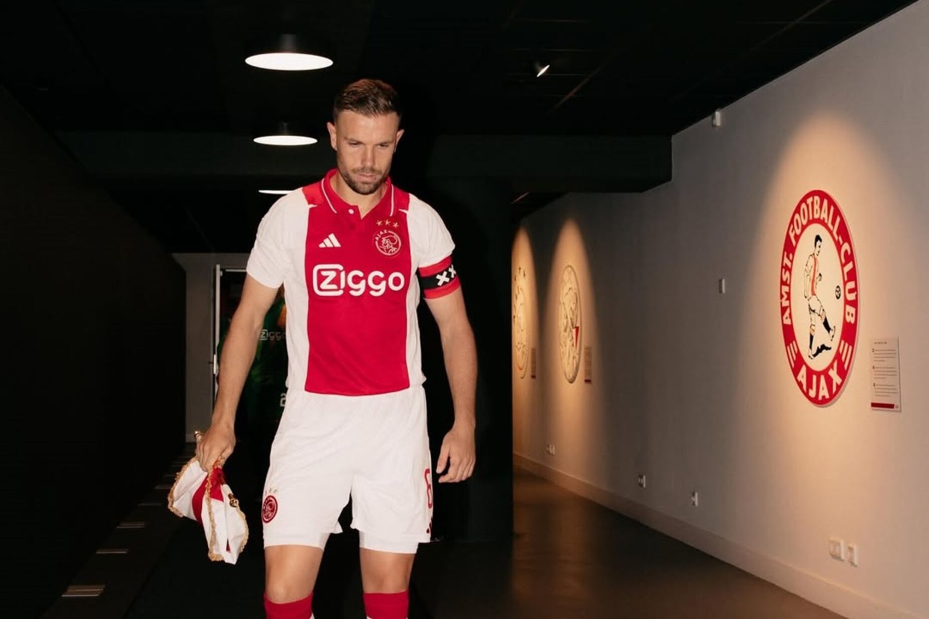 Henderson recorda Farioli: "Senti o Ajax a crescer semana após semana"