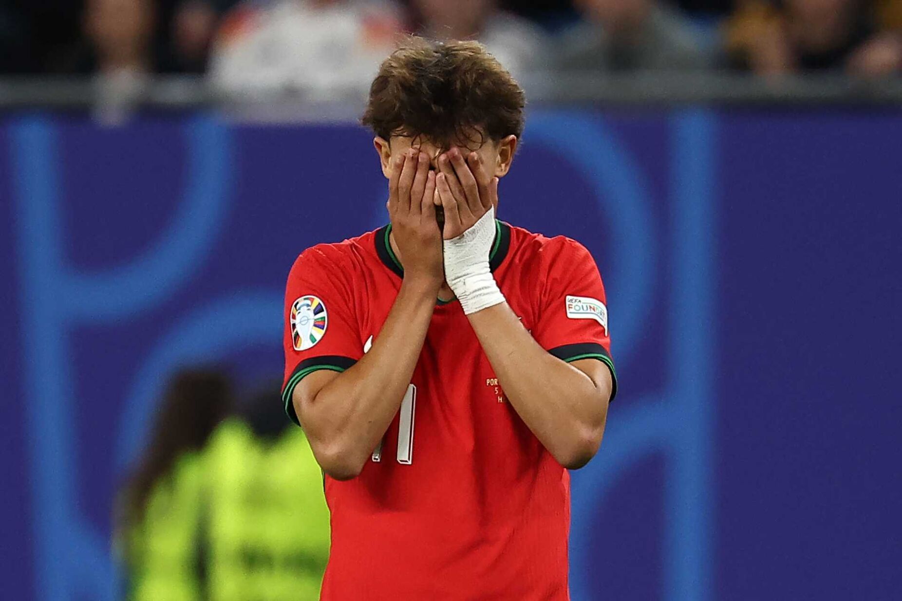 Irmão Hugo em defesa de João Félix: "Acredito, houve 'pessoas' que festejaram o teu penálti falhado"