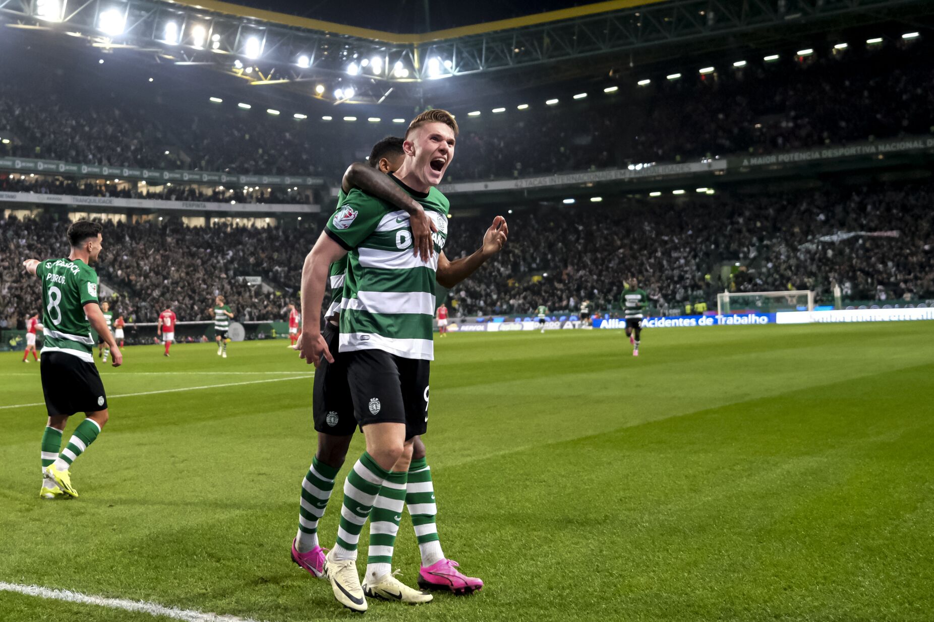 Sporting vence Benfica e ganha vantagem nas "meias" da Taça de Portugal