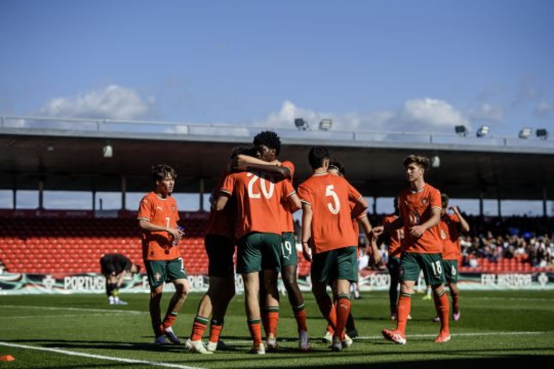Seleção de sub-17 garante apuramento para o Europeu e Mundial