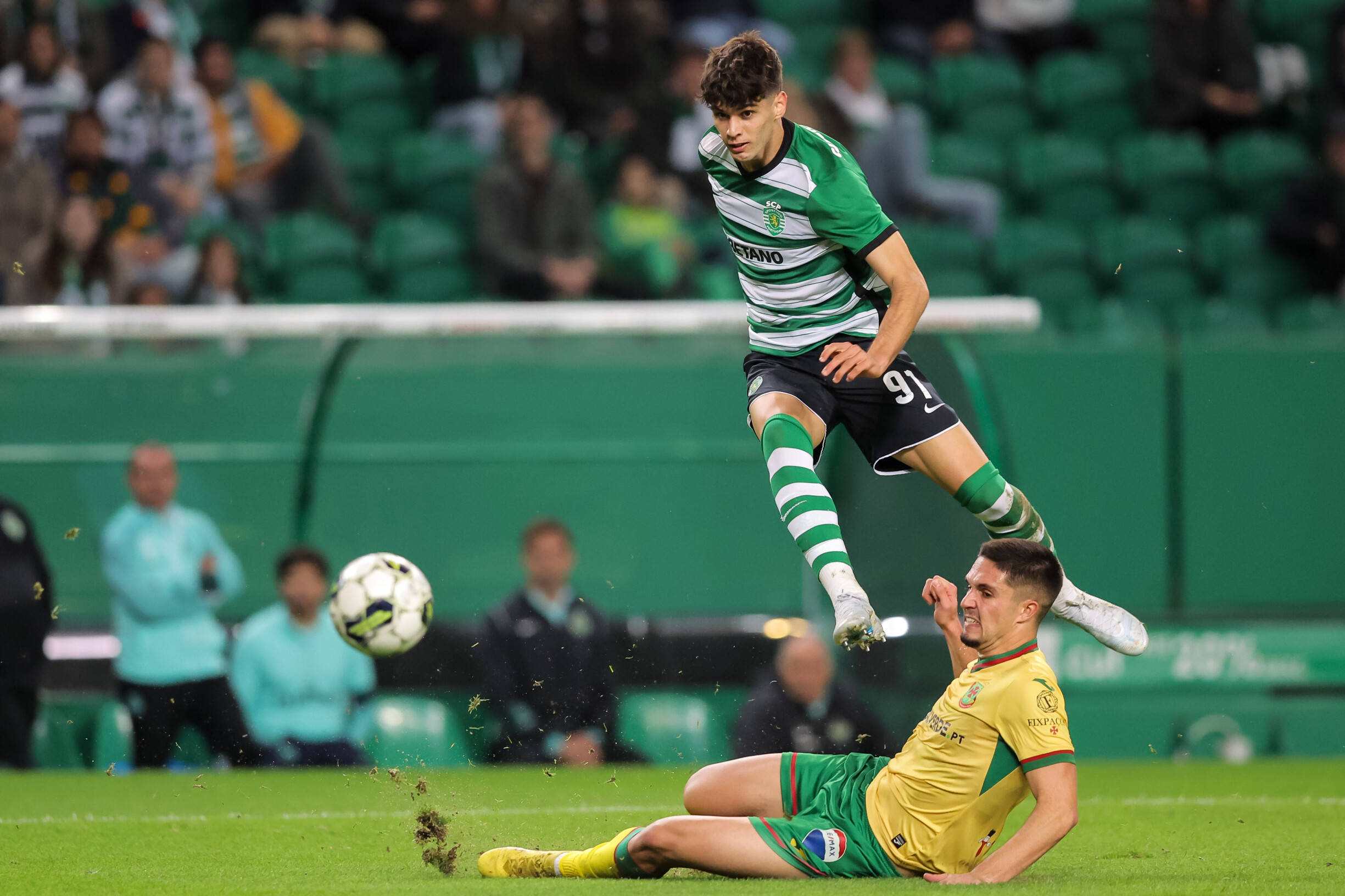 Rodrigo Ribeiro Aproveita Aus Ncia De Gyokeres No Sporting