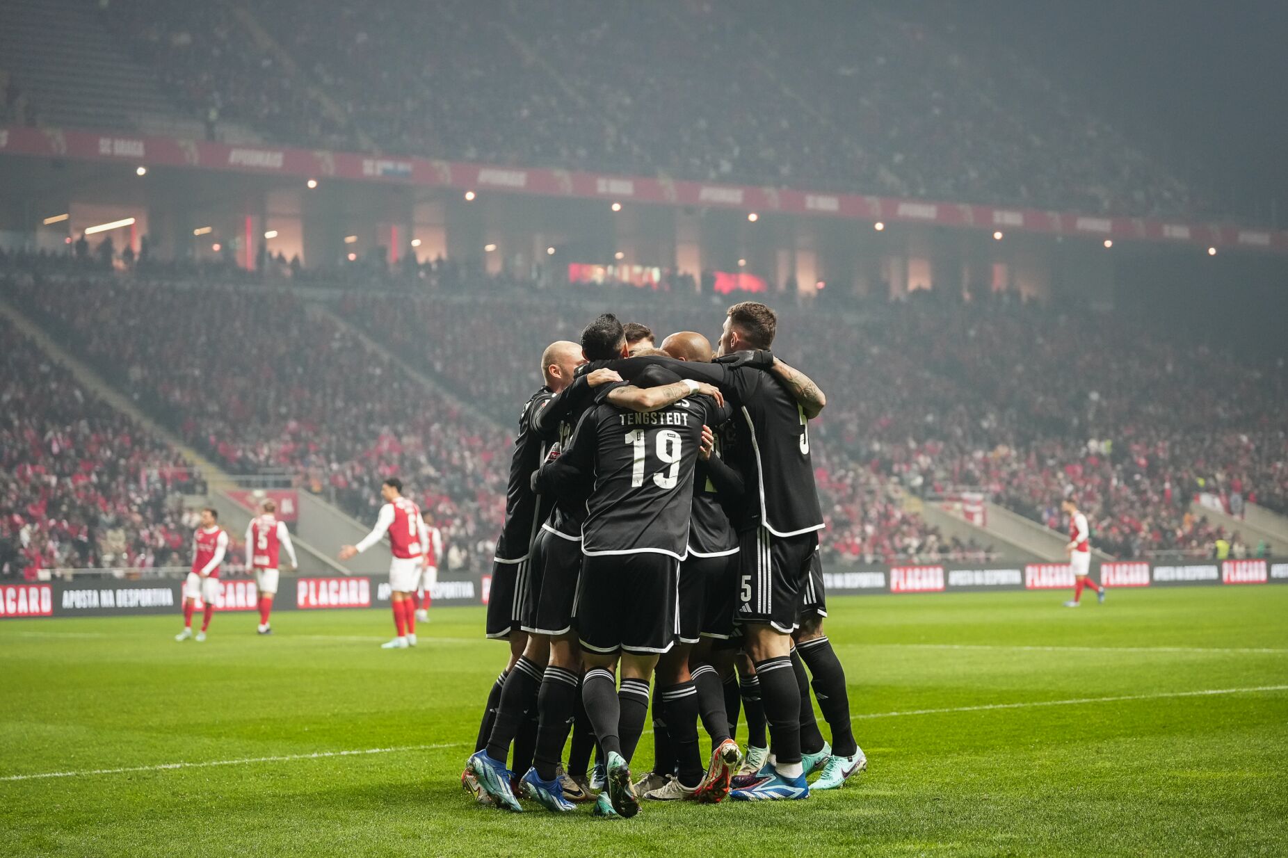 Benfica vai disputar jogo da Champions feminina no Estádio da Luz