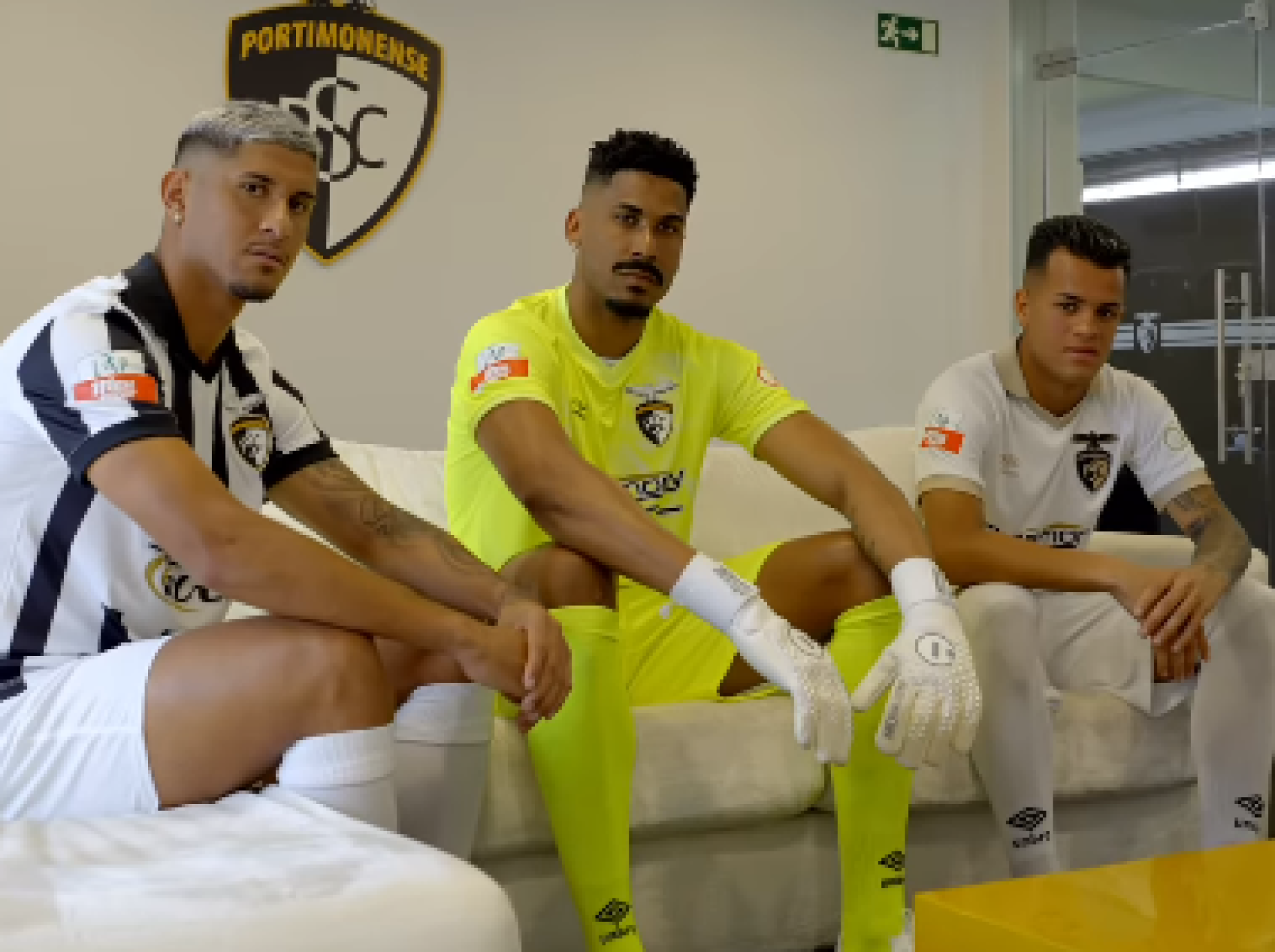 Portimonense apresenta três jogadores em parceria com Camboriú