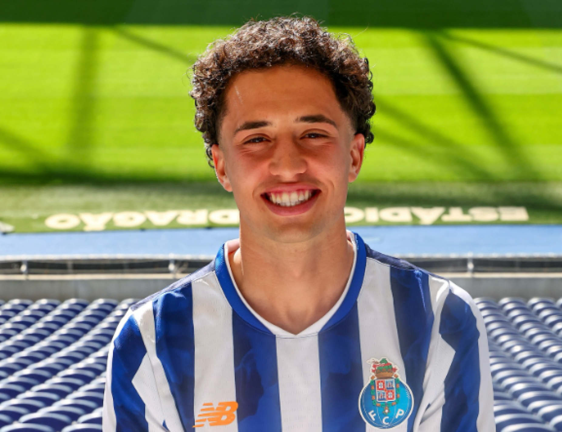 FC Porto "blinda" André Oliveira: confira a cláusula de rescisão do médio