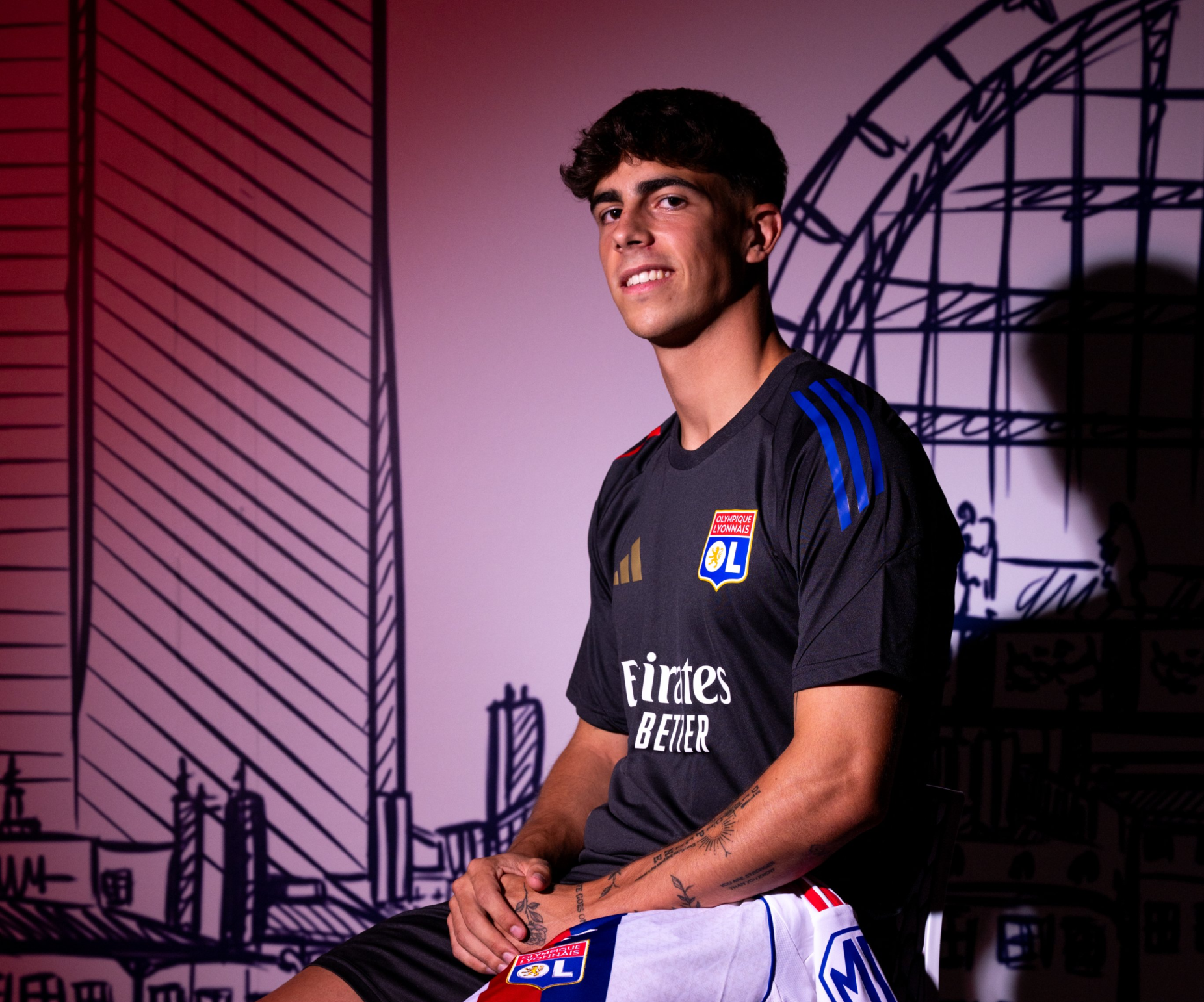 Afonso Moreira confirmado no Lyon e Sporting soma encaixe
