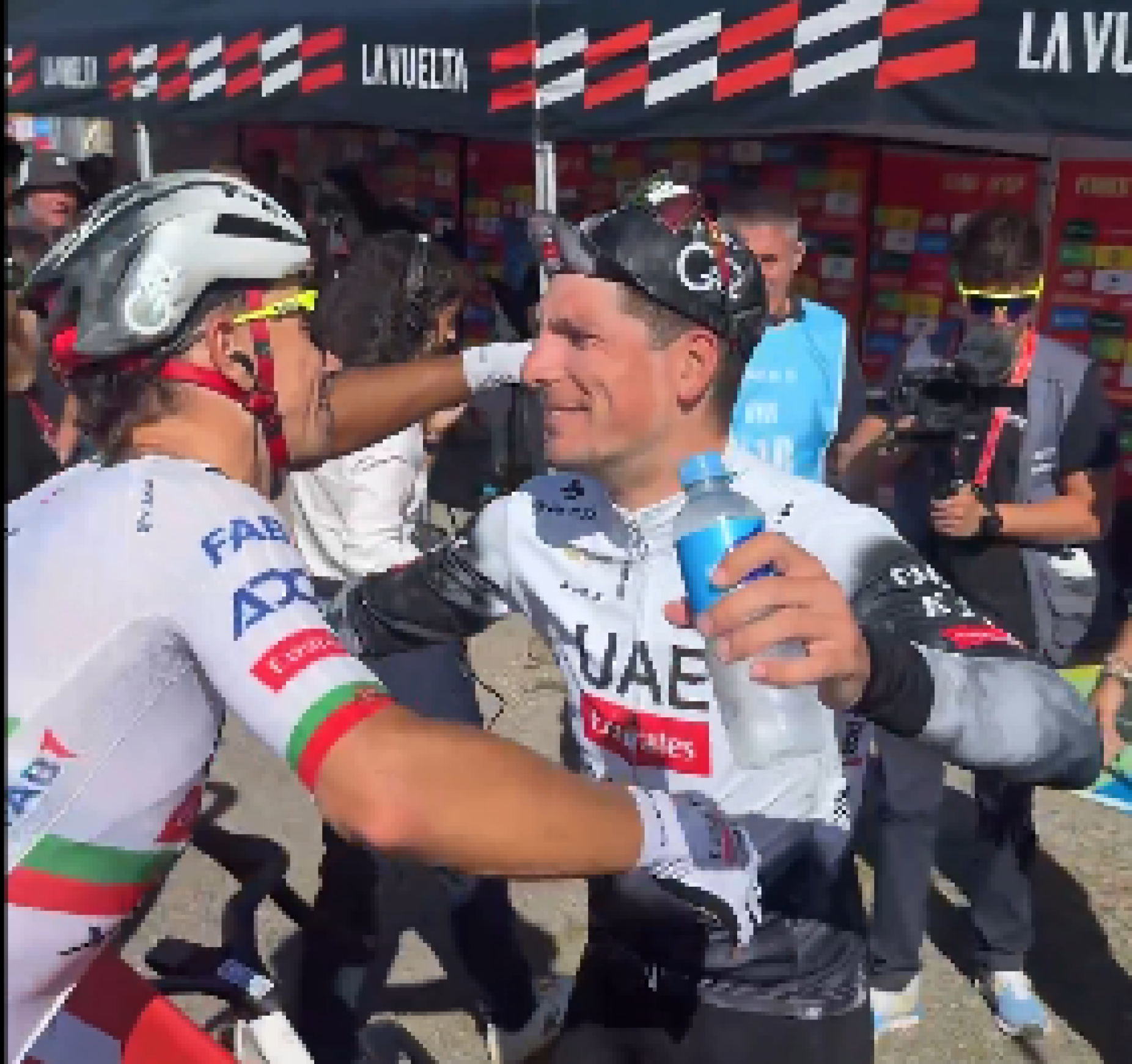 Ivo Oliveira felicita João Almeida: "Até chorei! É o melhor presente de aniversário de sempre"