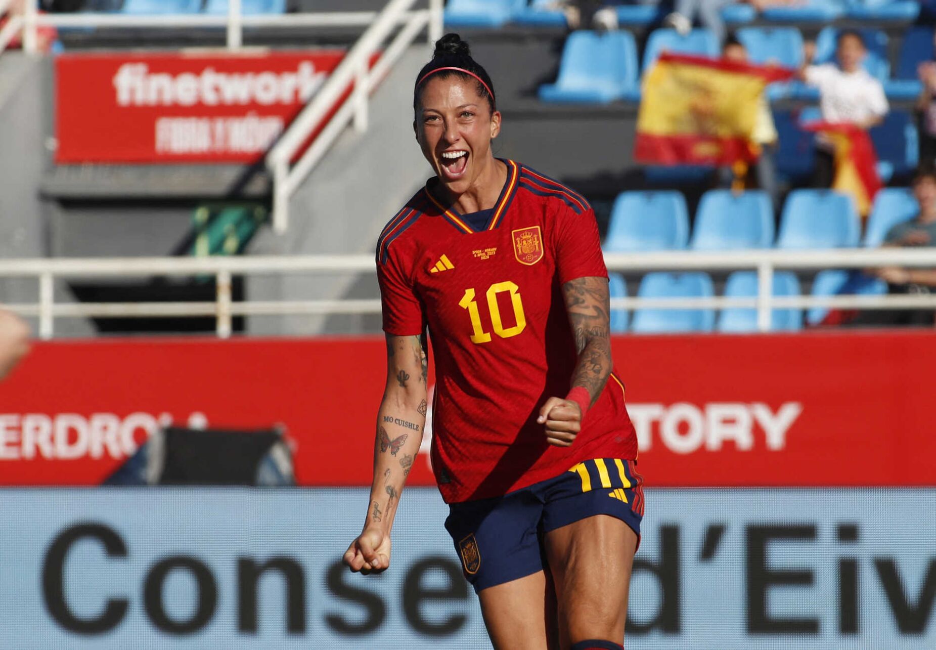 Jenni Hermoso retorna à seleção espanhola contra Itália e Suíça