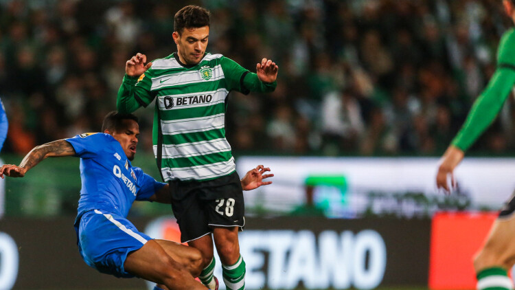 FC Porto vence Sporting no clássico de basquetebol - Basquetebol - Jornal  Record