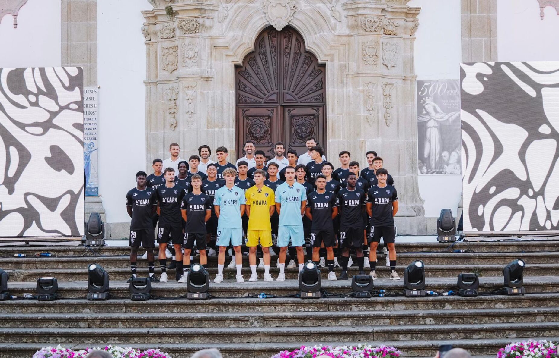 Académico de Viseu apresentou plantel no centro da cidade