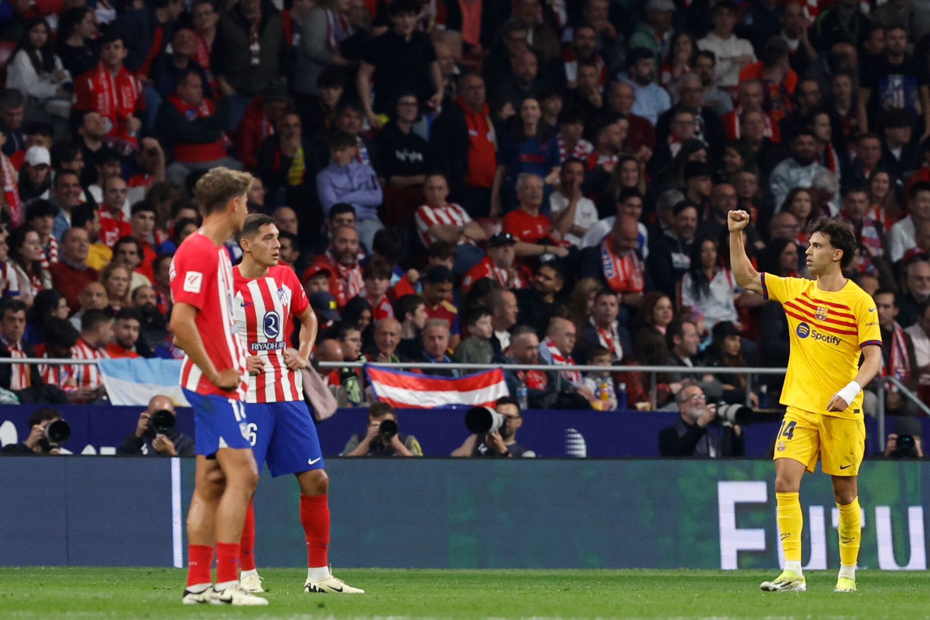 Seferovic recorda Félix: "Um nove como eu precisa de jogadores assim"