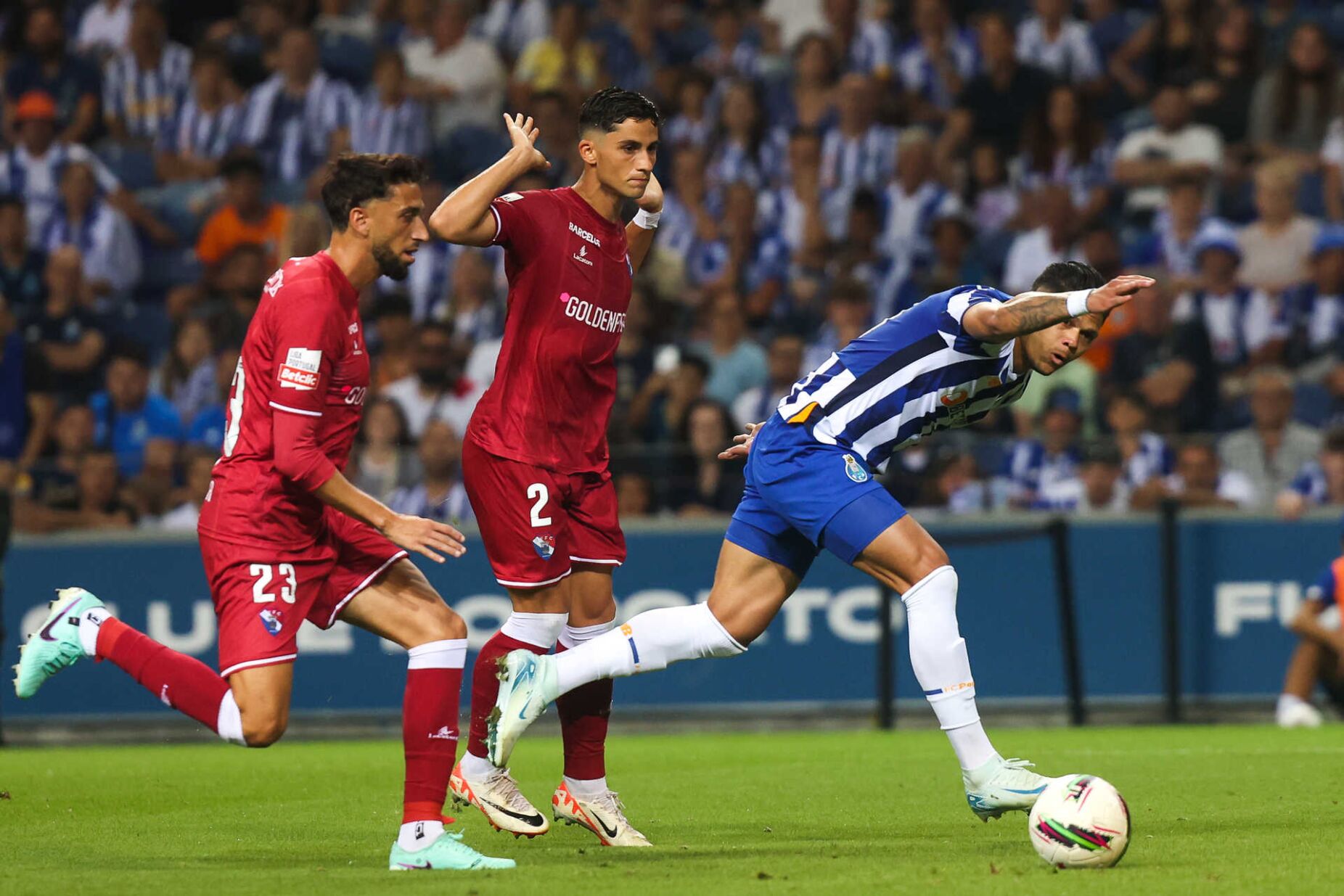 FC Porto rejeita propostas de dois clubes ingleses por Evanilson