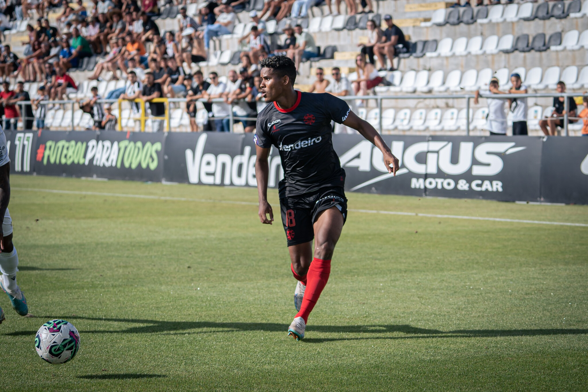 Carlos Tovar Deixa O Plantel E Obriga O Varzim A Ir Ao Mercado