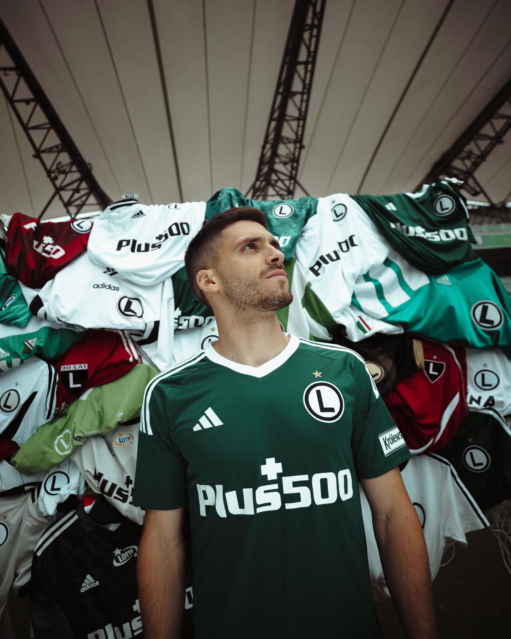 Sporting empresta Rúben Vinagre ao Légia
