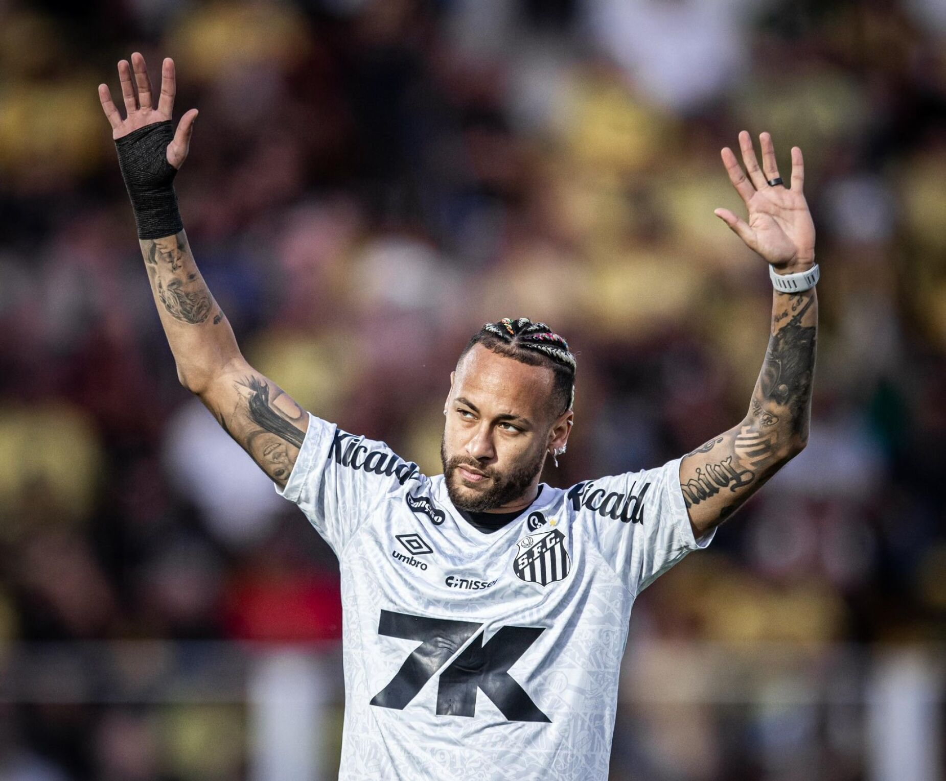 Insólito: empresário de 30 anos deixa fortuna... a Neymar