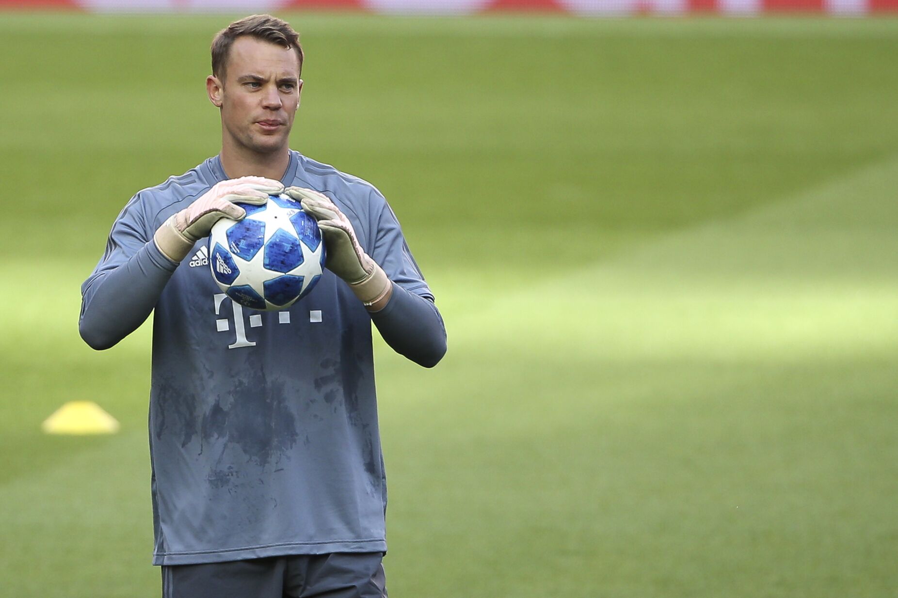 Depois Da Grave Lesão Manuel Neuer Prolonga Contrato Com O Bayern 2761