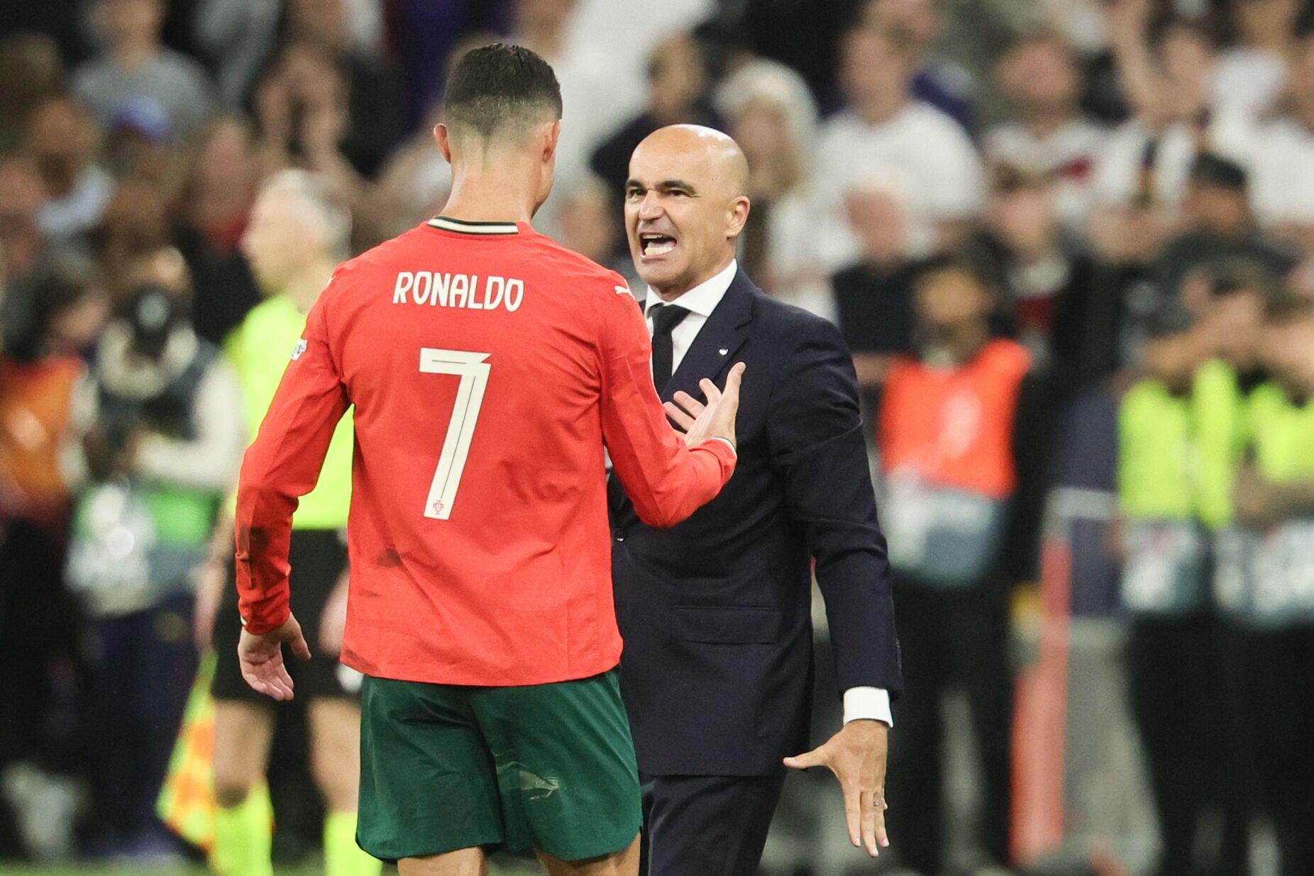 Ronaldo elogia Martínez e fala de "papagaios": "Tem havido falta de respeito"