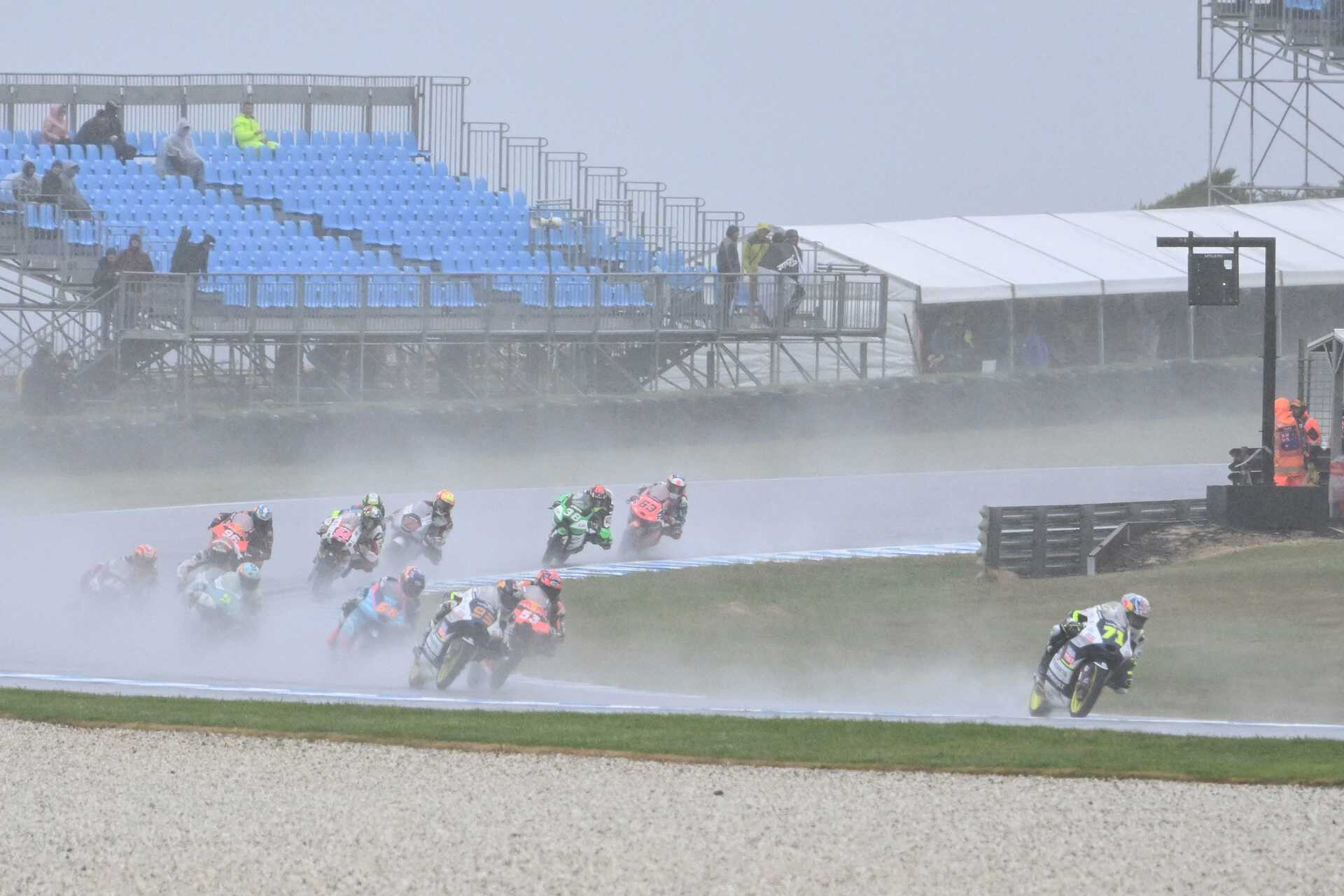 Moto GP: corrida sprint cancelada devido ao mau tempo - CNN Portugal