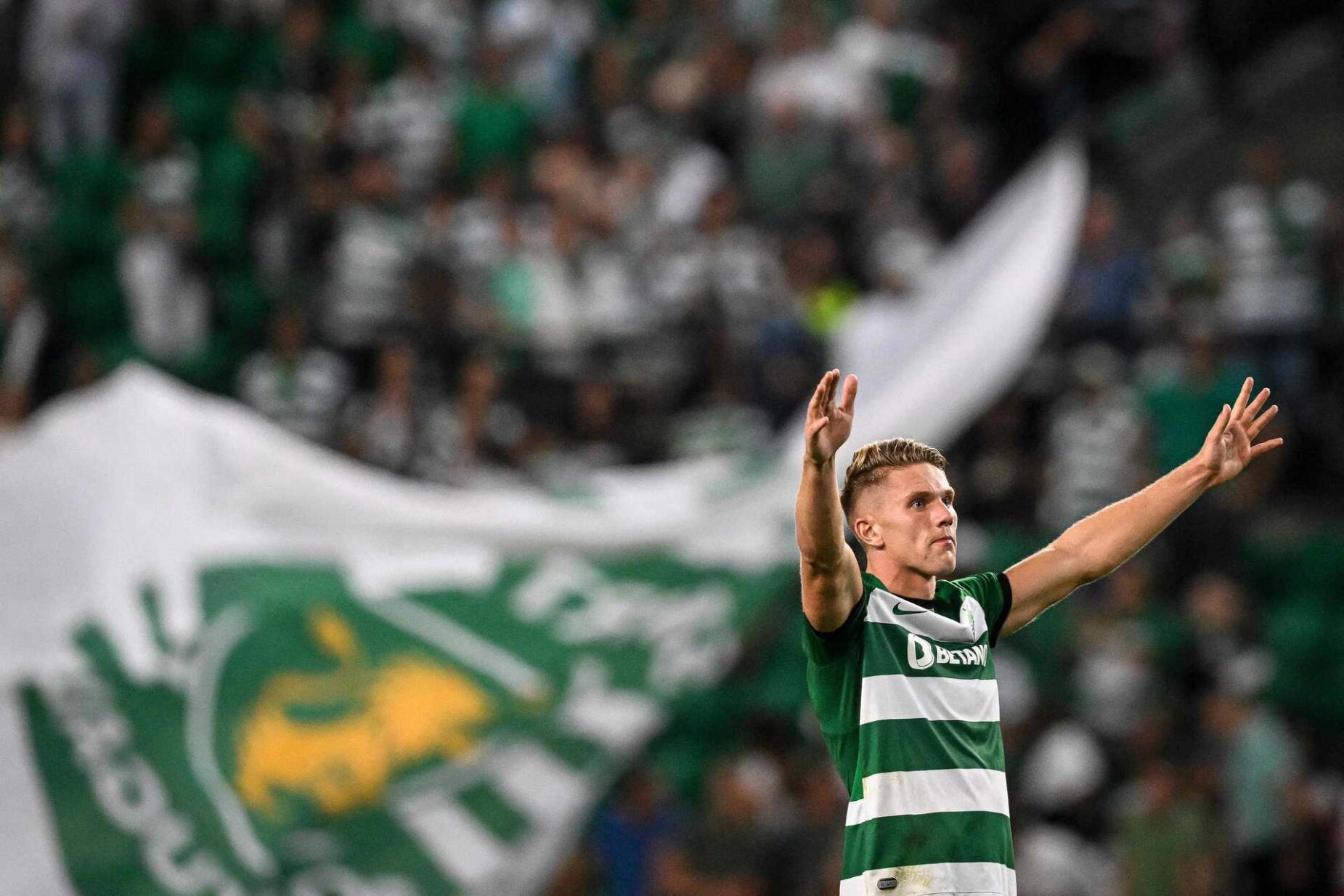 Gyokeres: "Foi muito bom marcar três golos, depois da expulsão contra o
